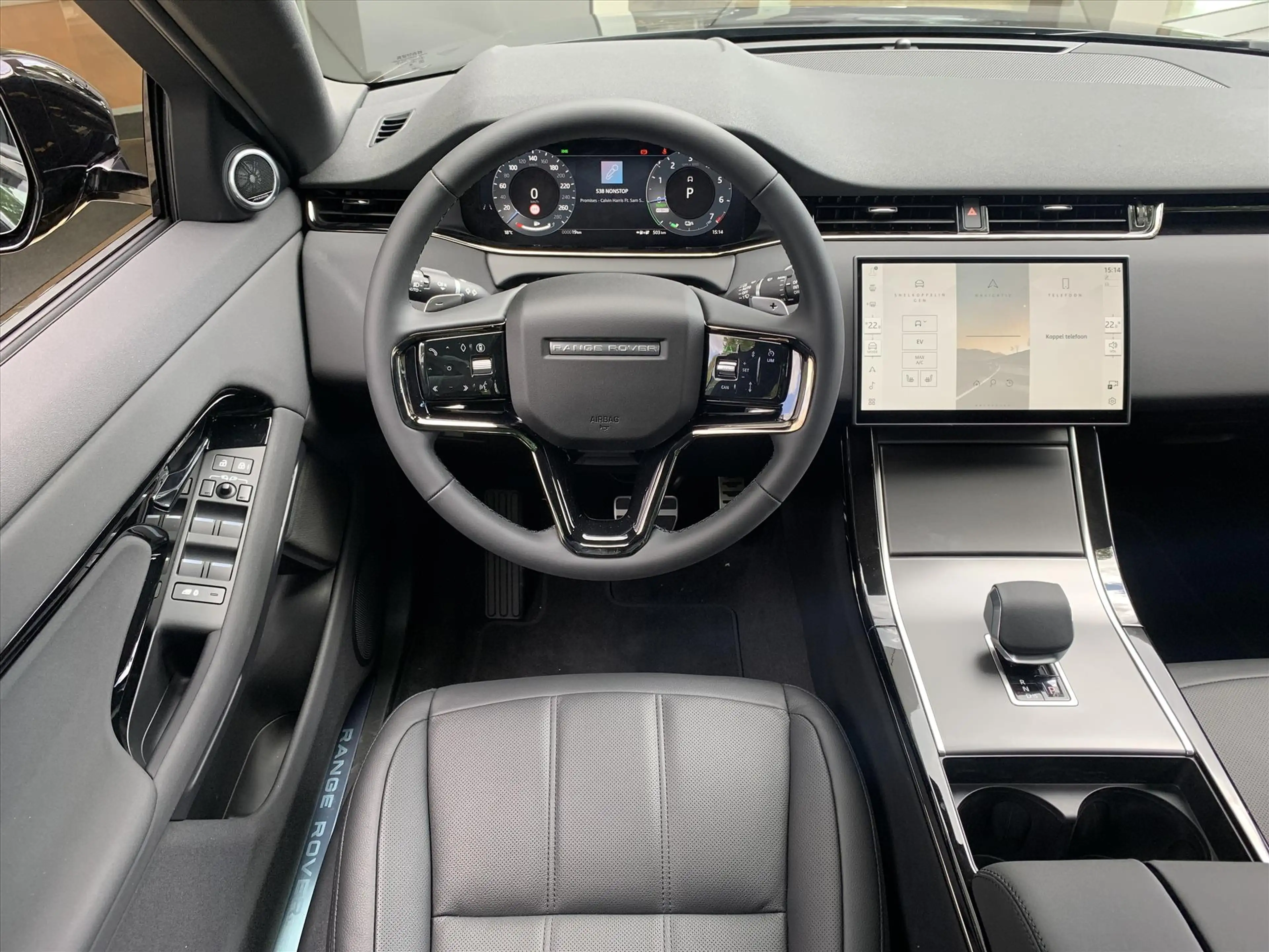 Land Rover Range Rover Evoque P270e PHEV AWD Dynamic SE — photo 6