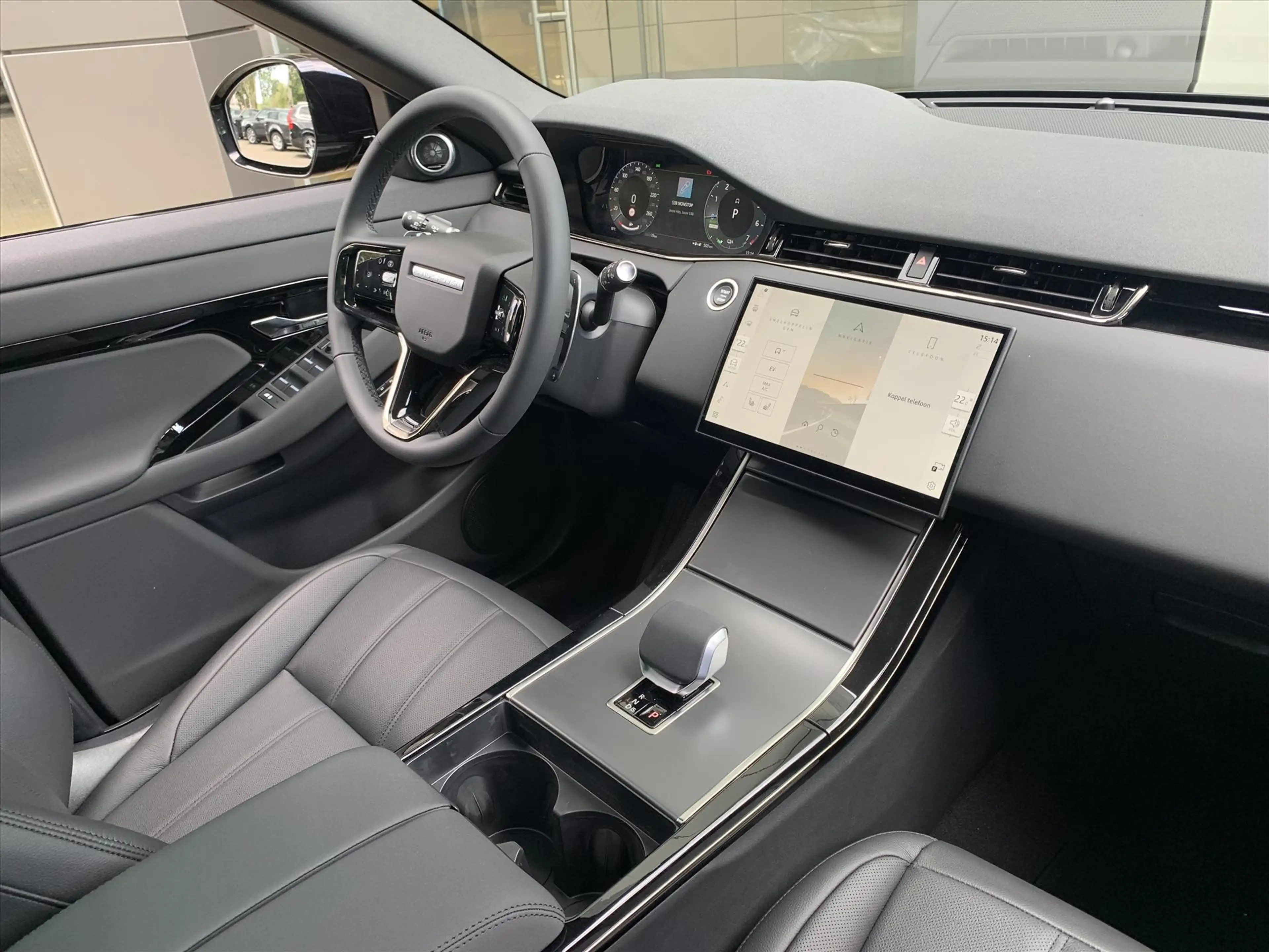 Land Rover Range Rover Evoque P270e PHEV AWD Dynamic SE — photo 5