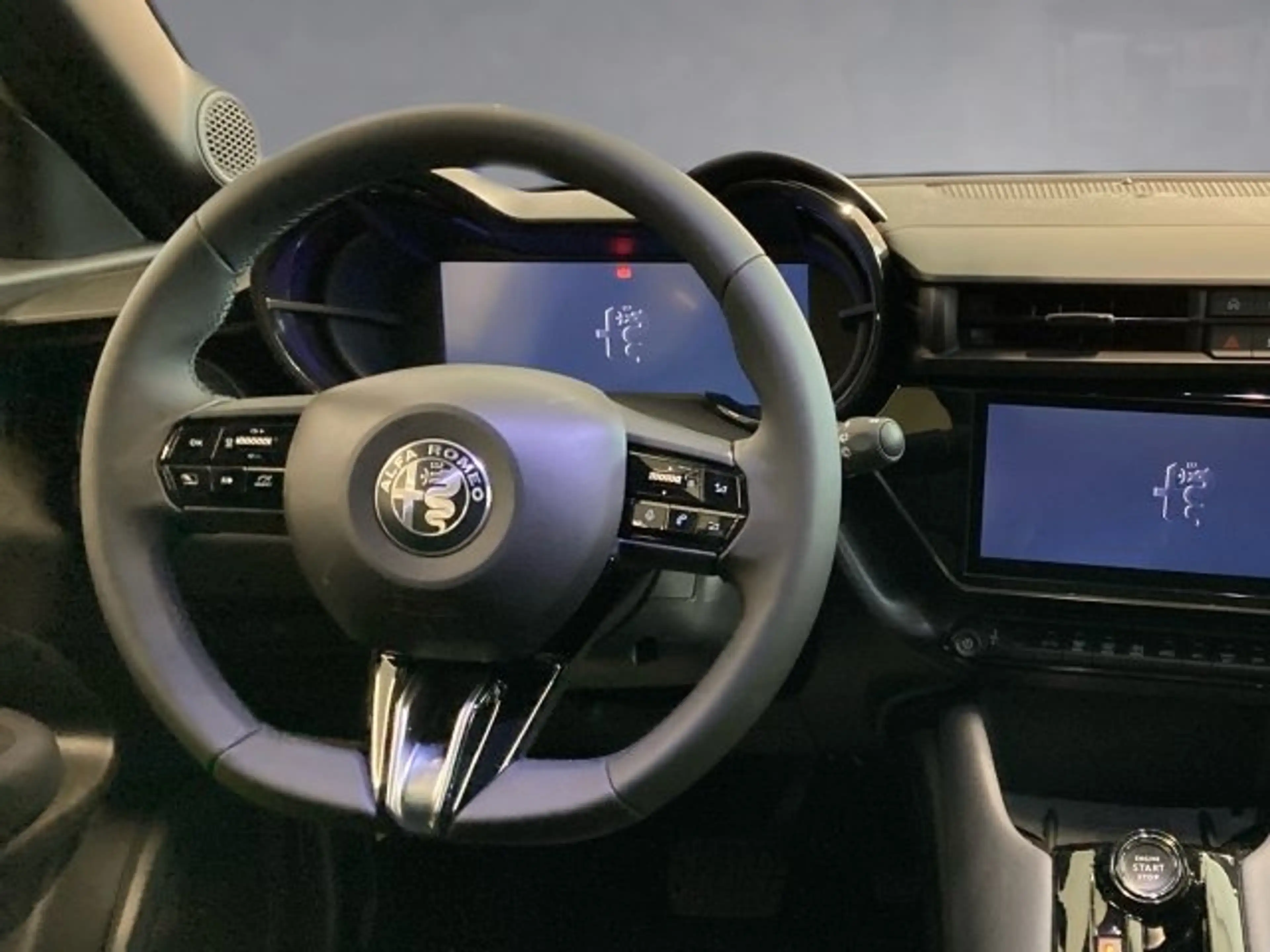 Alfa Romeo Junior Ibrida 1.2 Hybrid eDCT6 — photo 5