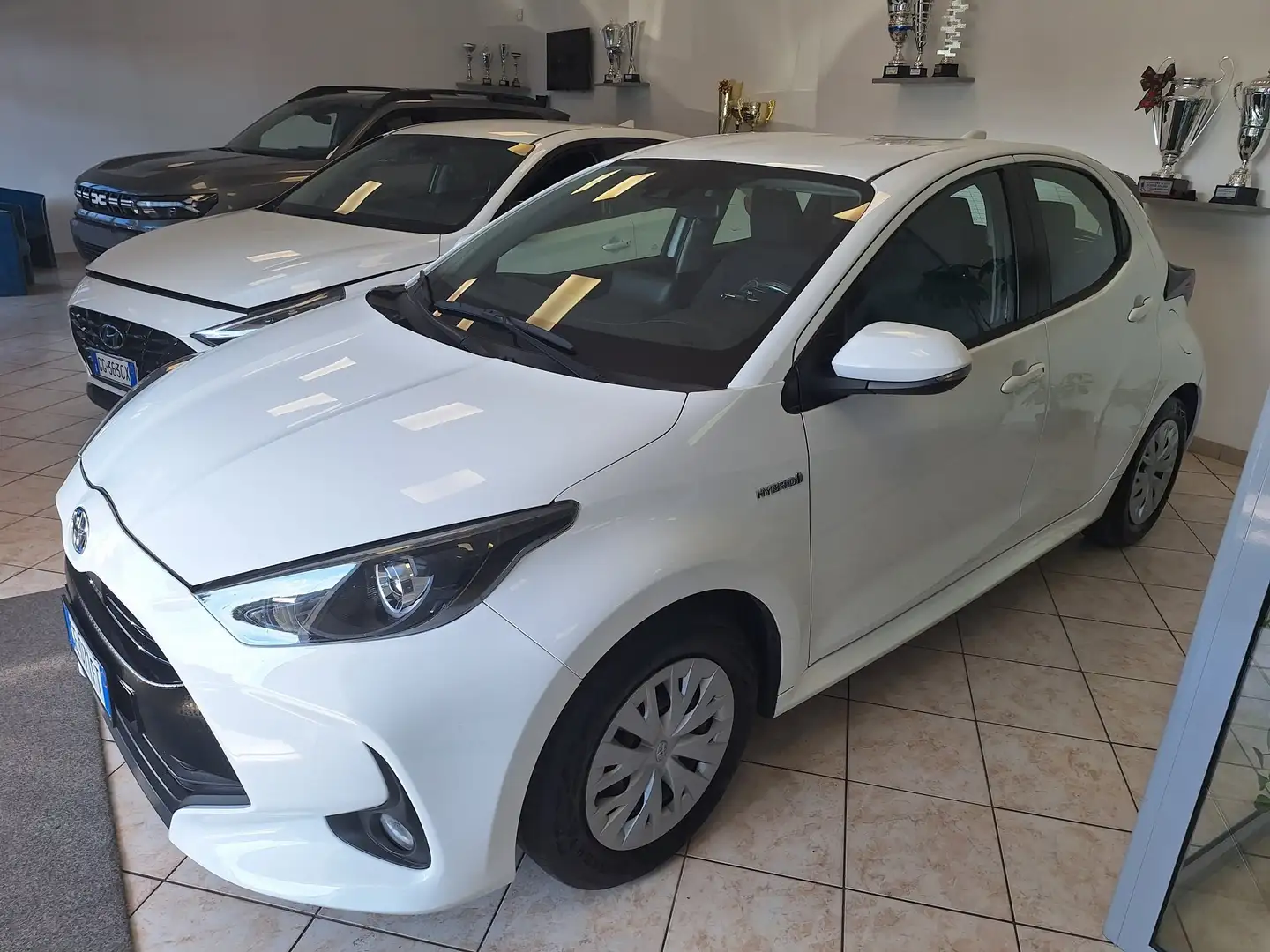 Toyota Yaris IV 2020 1.5h Business Bianco - 1
