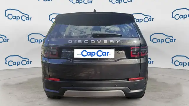 Land Rover Discovery Sport view 3
