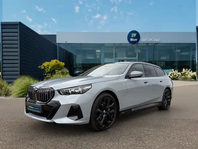 BMW i5 eDrive40 Touring M SPORT 81.2 kWh PANO-360°-HUD