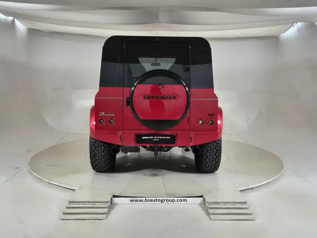 Land Rover Defender view 3