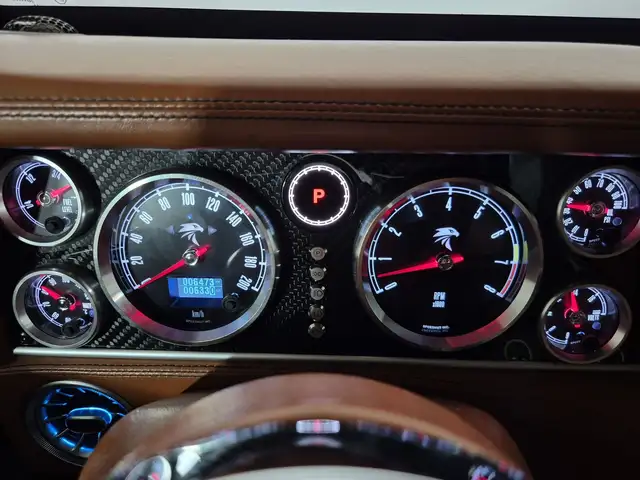 Land Rover Defender view 14