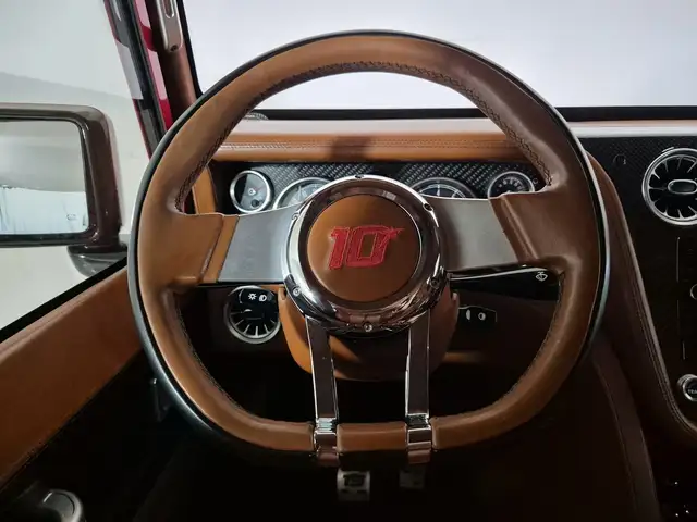 Land Rover Defender view 8