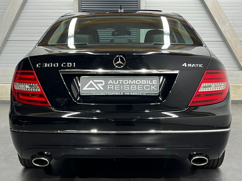 Mercedes-Benz C 300 CDI V6 4Matic*Avantgarde*ILS*Glasdach*AHK* — photo 9