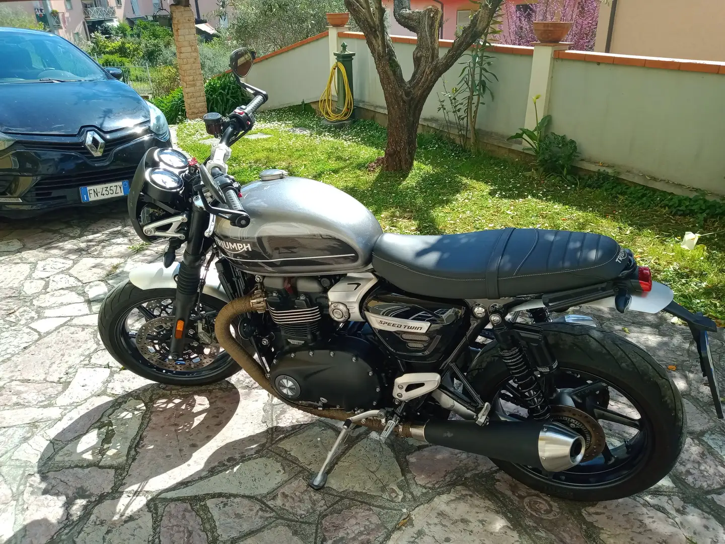 Triumph Speed Twin Grigio - 2