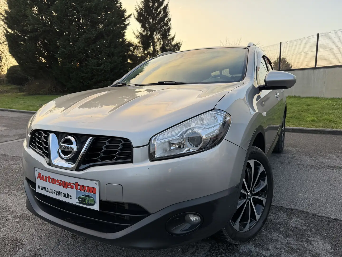 Nissan Qashqai Qashqai 1.6 dCi 4WD*Garantie 1an*Carpass* Grau - 1
