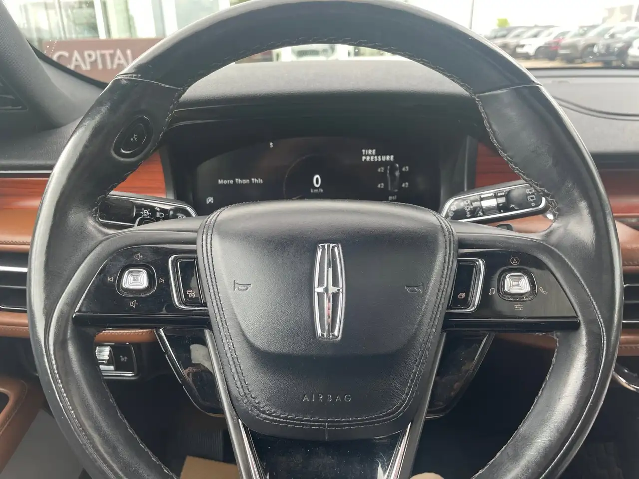 Lincoln Aviator снимка Lincoln Aviator