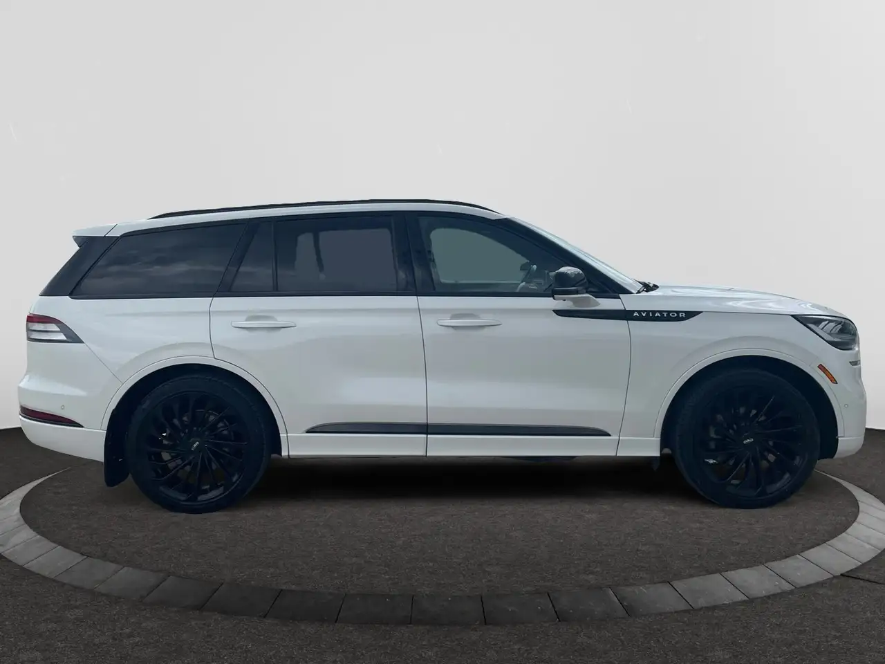 Lincoln Aviator снимка Lincoln Aviator