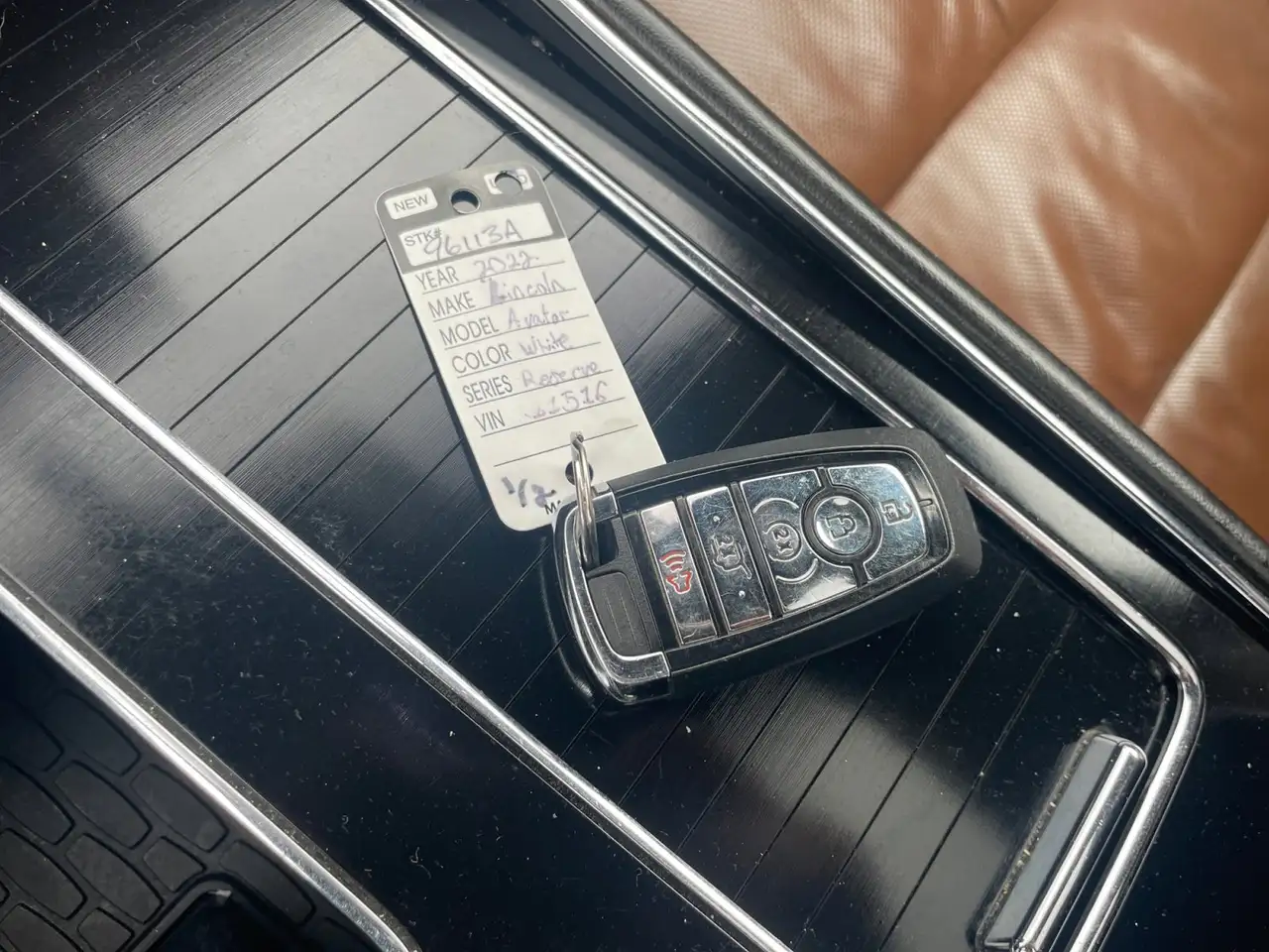Lincoln Aviator снимка Lincoln Aviator