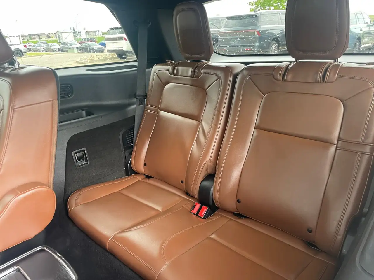 Lincoln Aviator снимка Lincoln Aviator