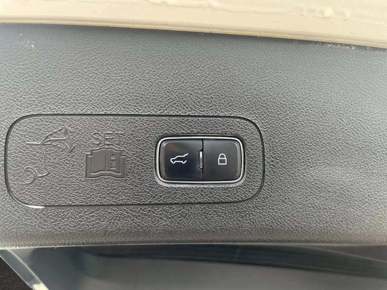 Lincoln Aviator снимка Lincoln Aviator