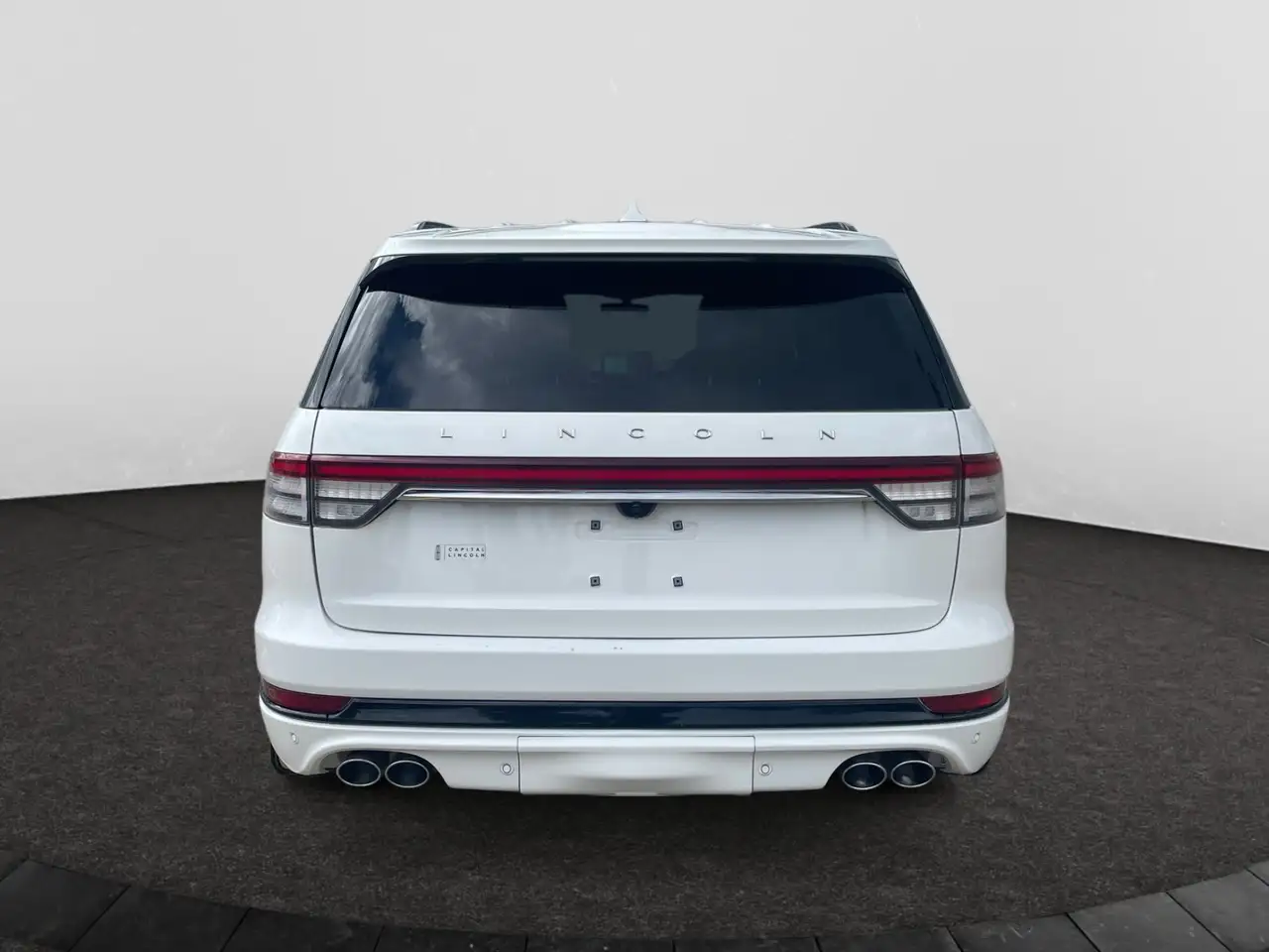Lincoln Aviator снимка Lincoln Aviator