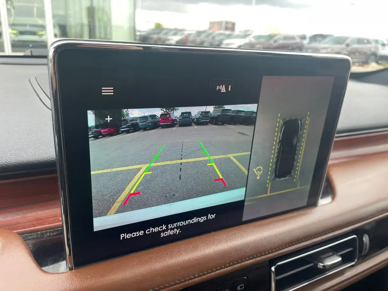 Lincoln Aviator снимка Lincoln Aviator