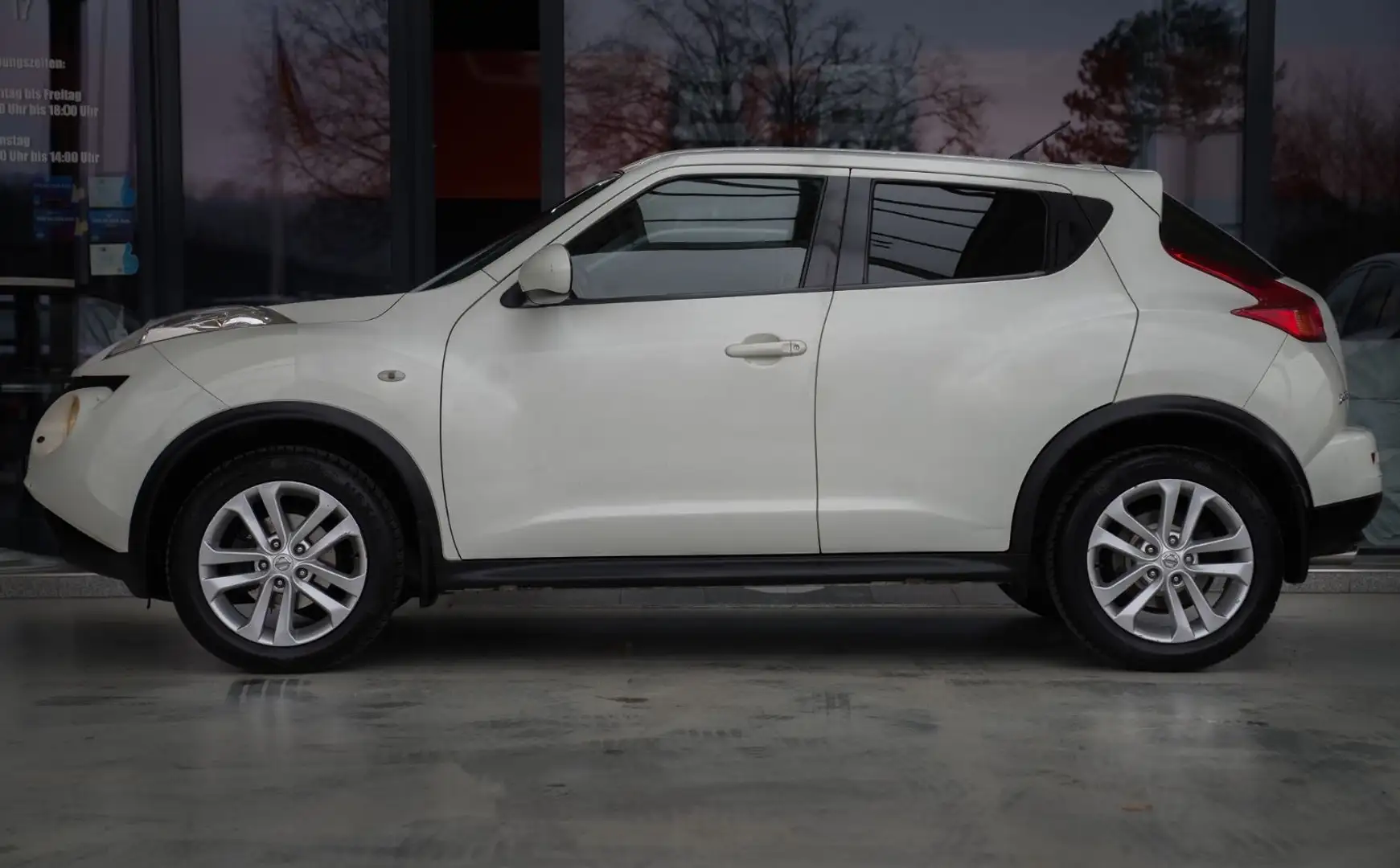 Nissan Juke Visia *Automatik/Klimaaut./Temp.* Weiß - 2