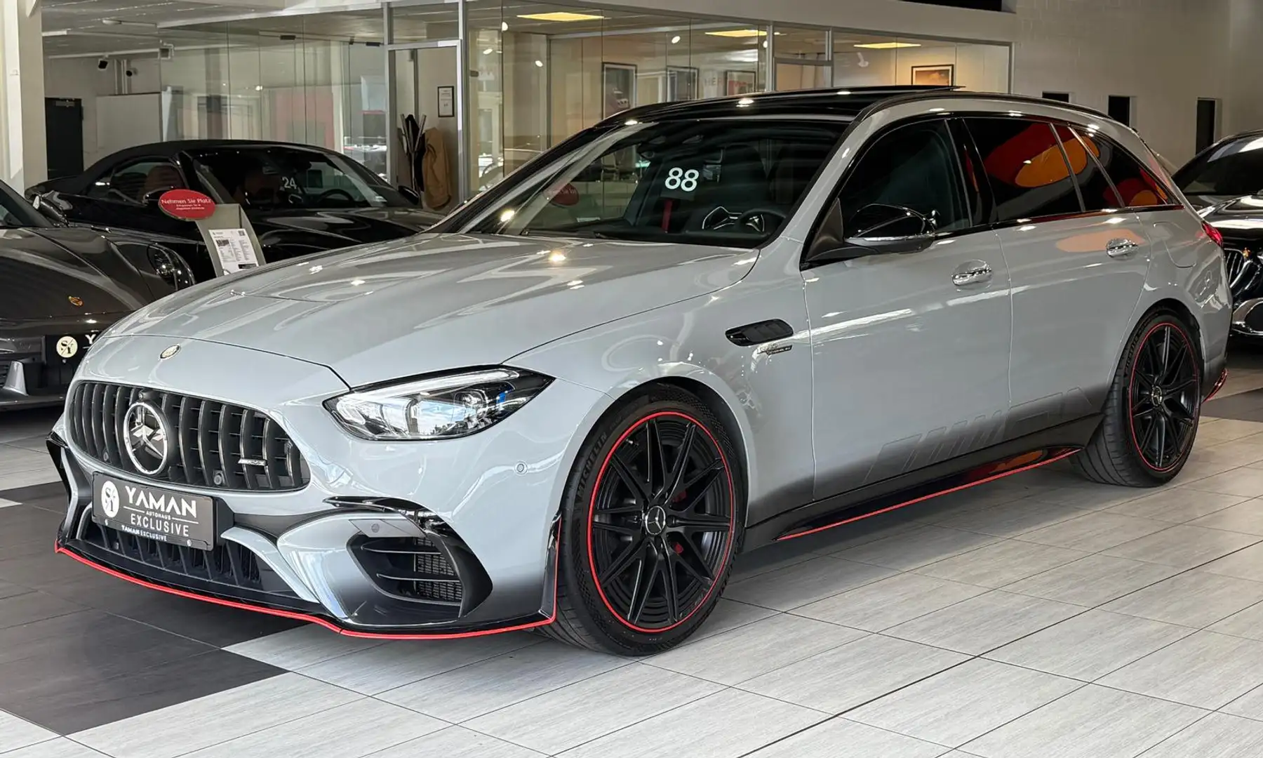 Mercedes-Benz C 63 AMG C 63 T AMG S E Performance 4Matic+ F1 Edition Grey - 1