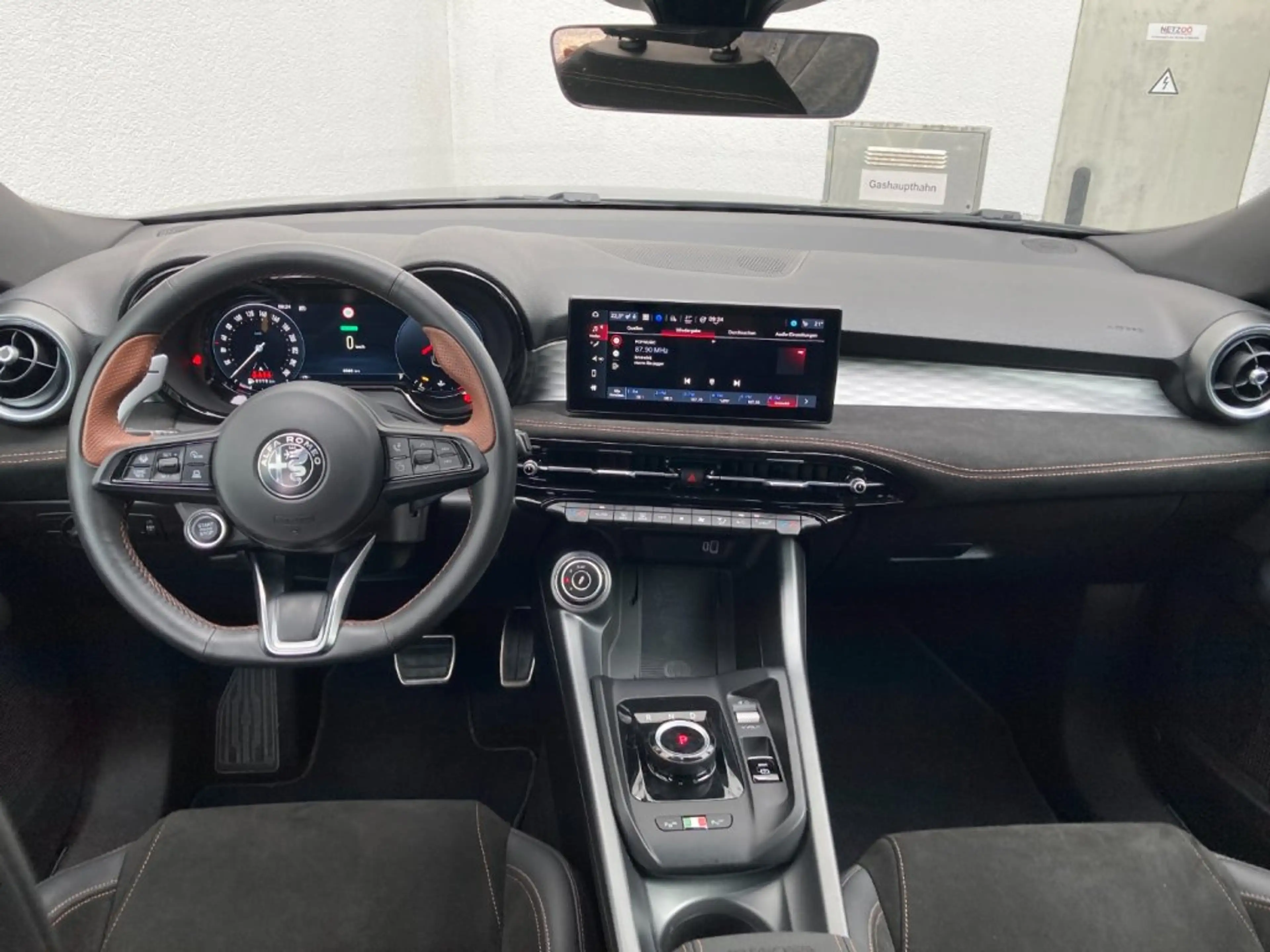 Alfa Romeo Tonale INTENSA IBRIDA 160PS — photo 8