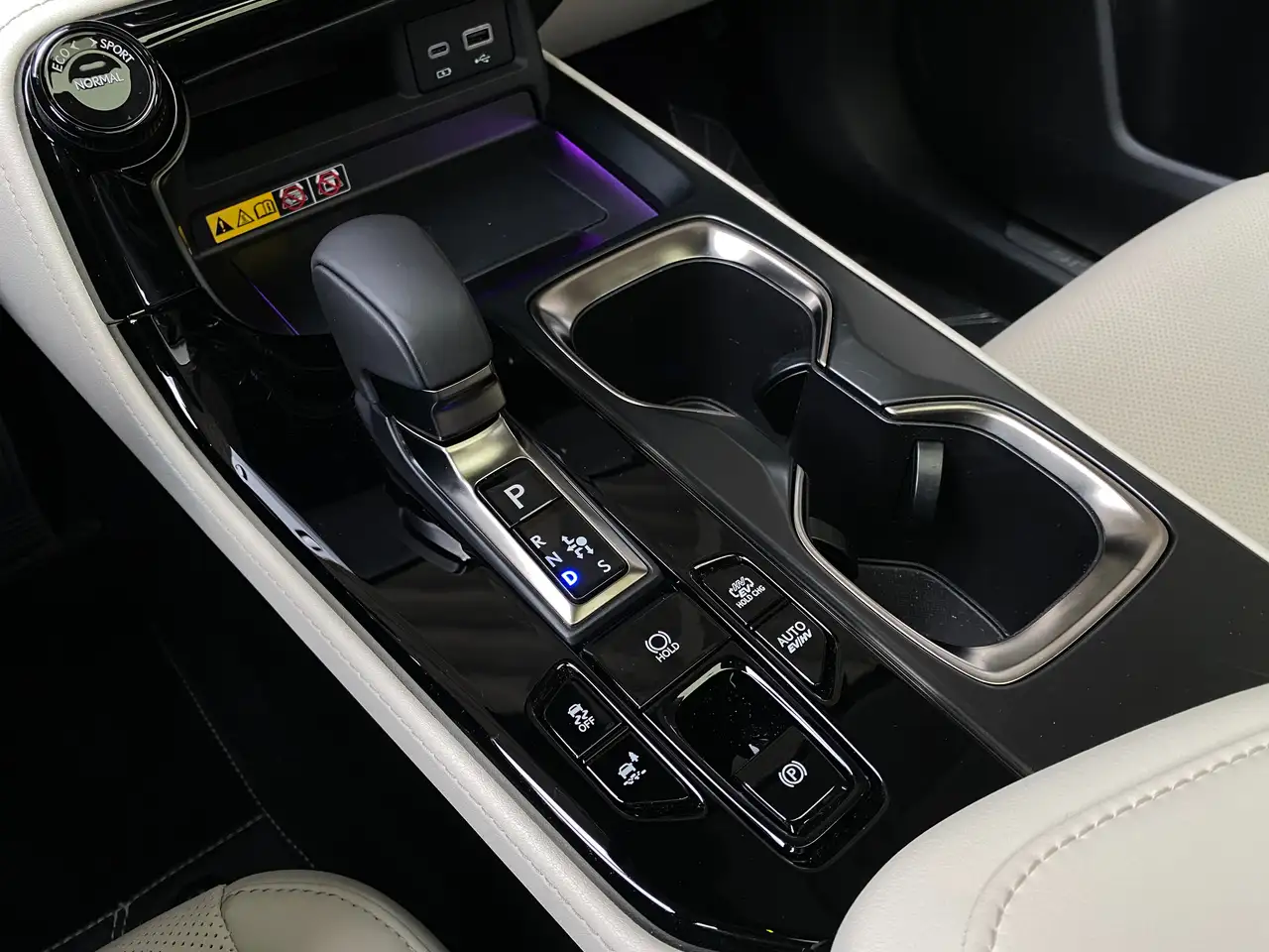 Lexus NX 2026 — фото 10