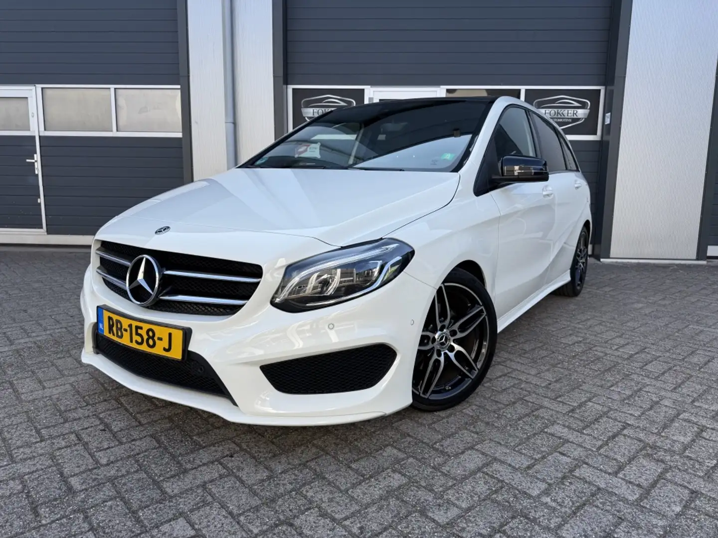 Mercedes-Benz B 200 Prestige AMG Pano NAP 1e eig. Leer Trekhaak Memory Білий - 1