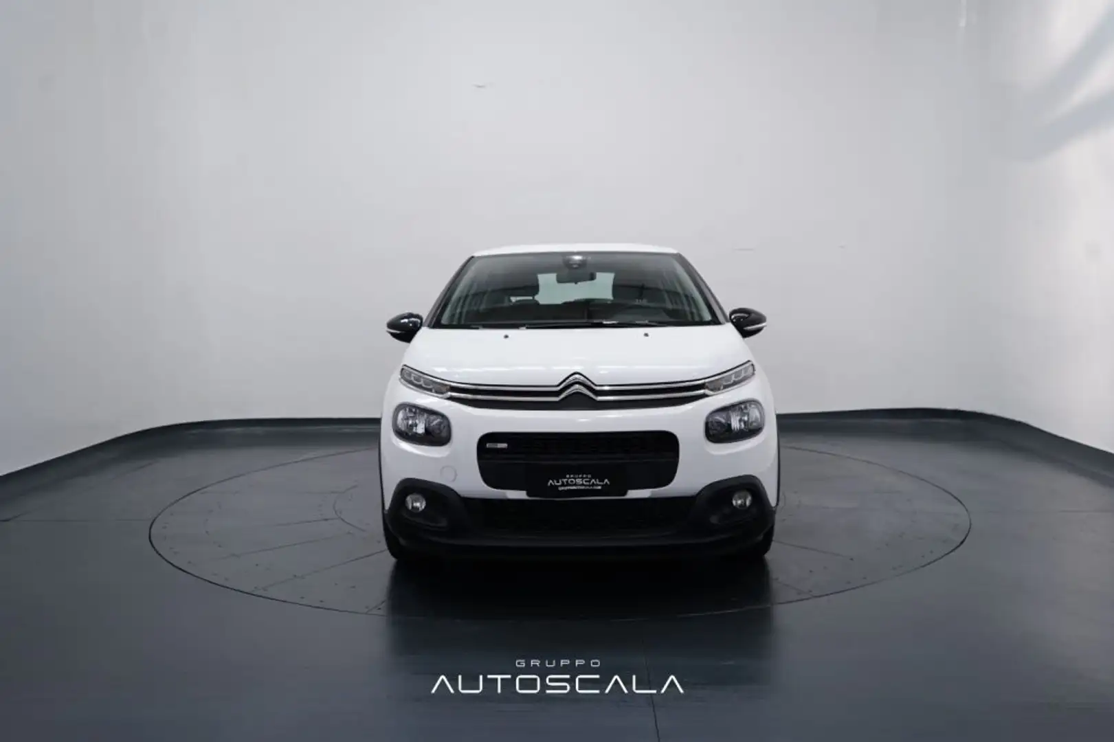 Citroen C3 1.2 PureTech 82cv S&S Shine Белый - 2