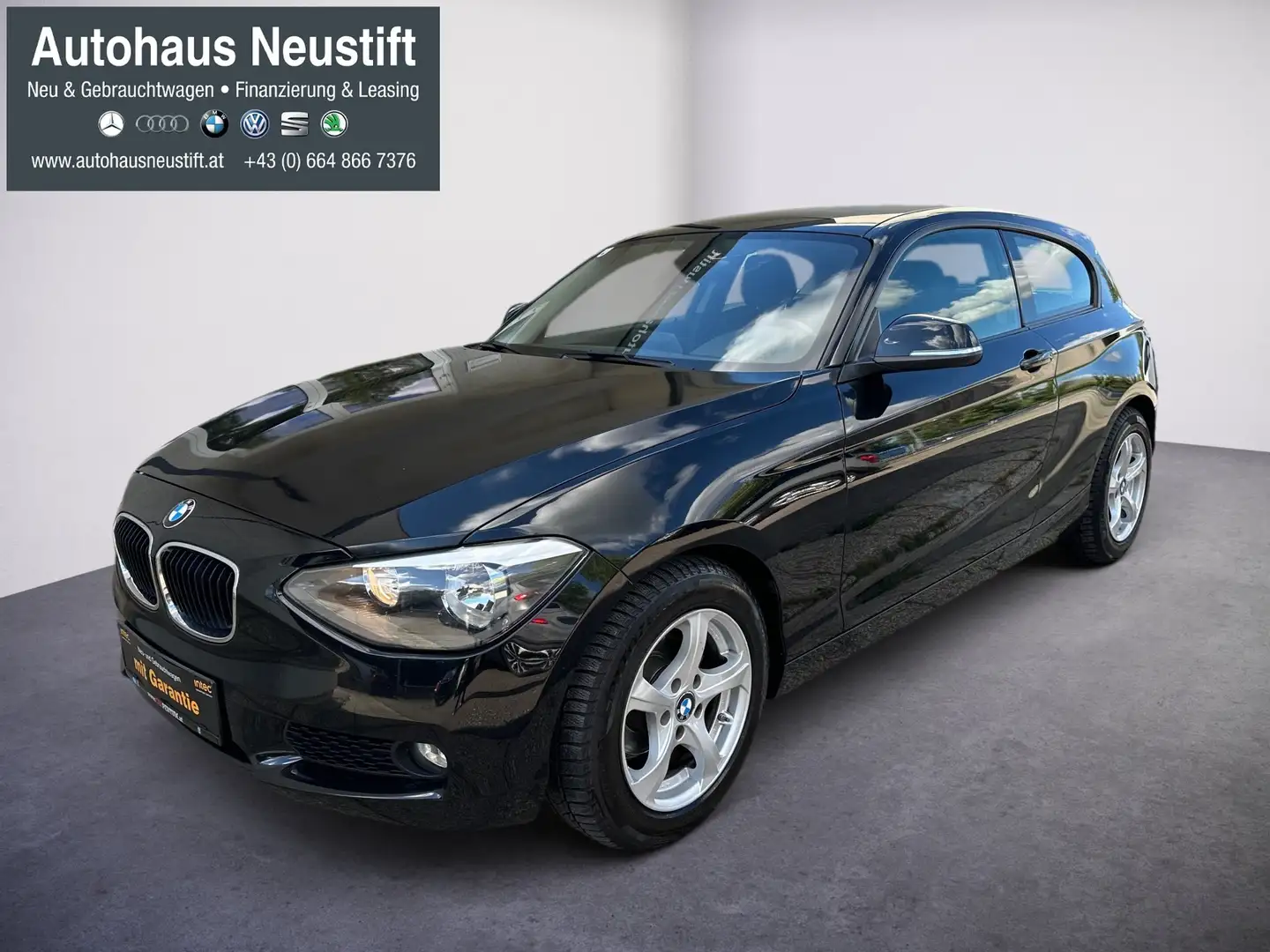 BMW 114 114i Österreich-Paket Schwarz - 1