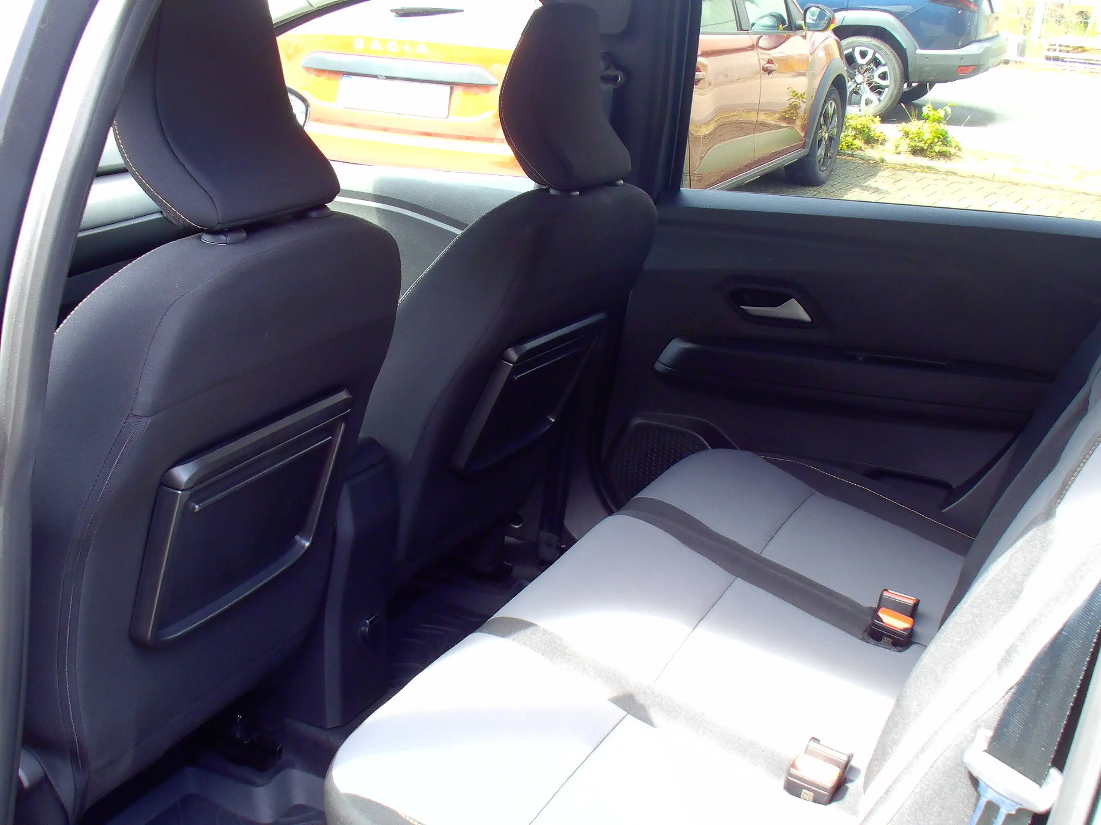 Dacia Jogger Extreme+ TCe 100 ECO-G — photo 11
