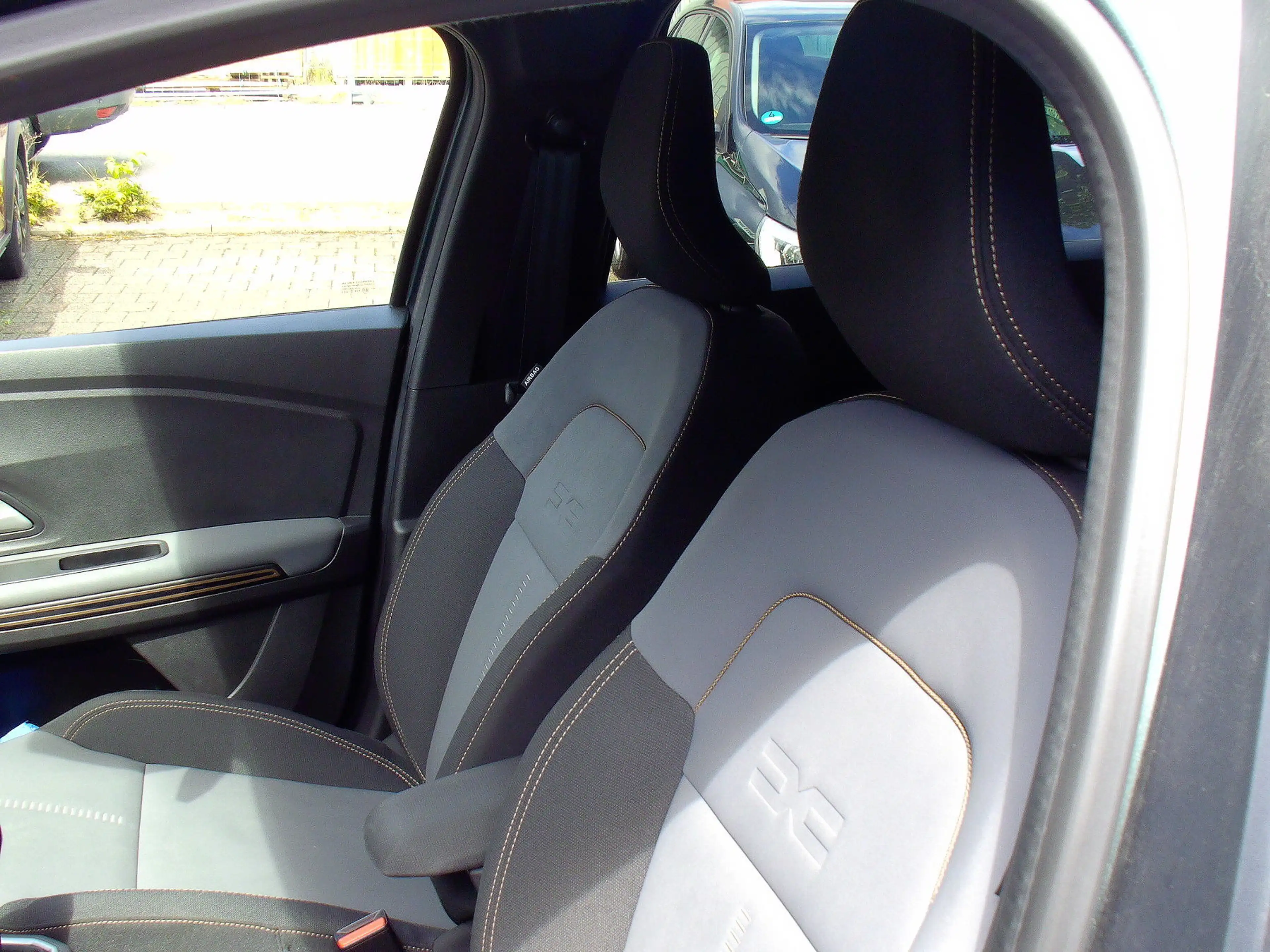 Dacia Jogger Extreme+ TCe 100 ECO-G — photo 10