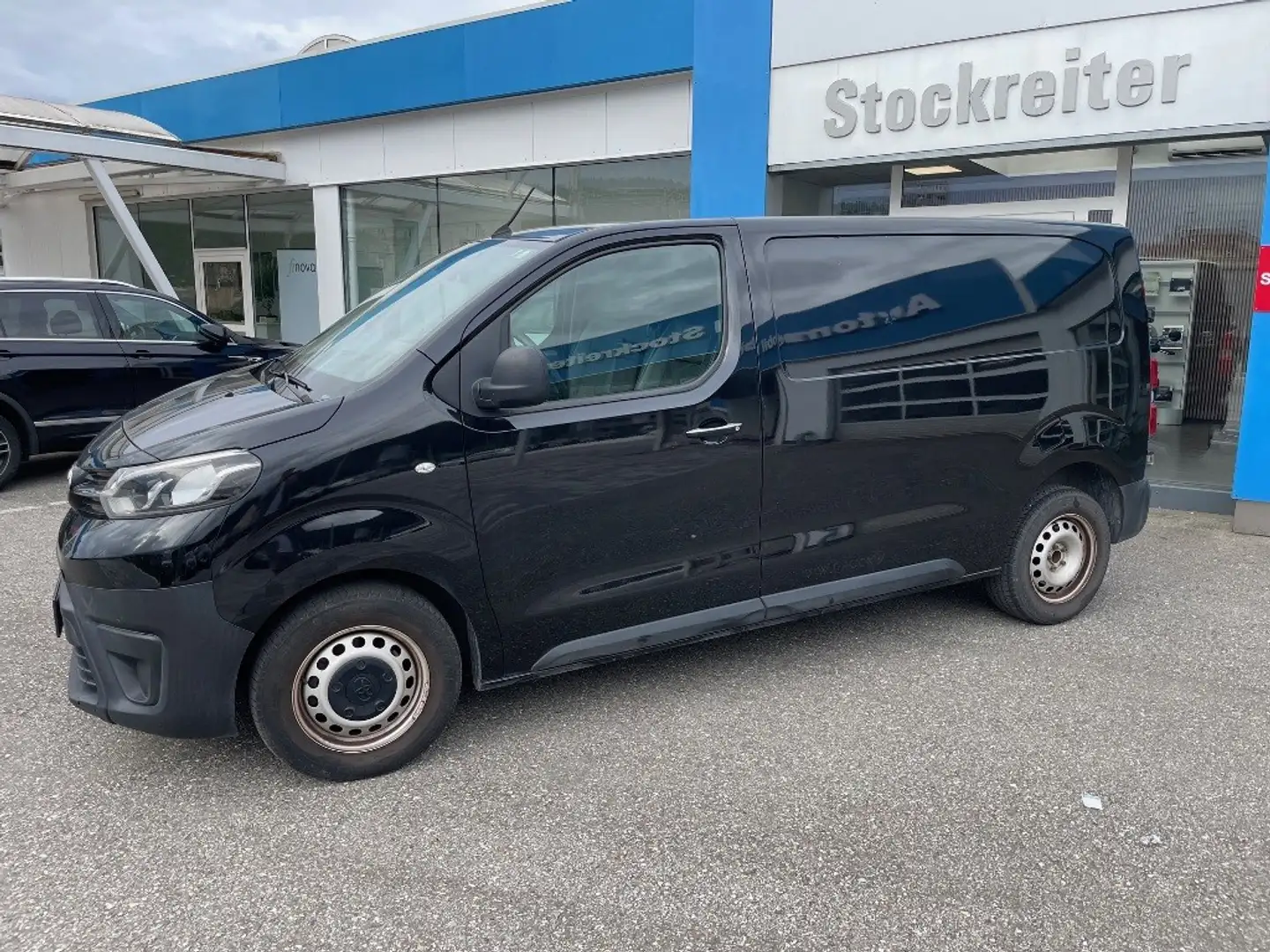 Toyota Proace Pro Ace 2,0 D-4D 120 L1*MWSt ausweisbar*PDC*TEM... Schwarz - 2