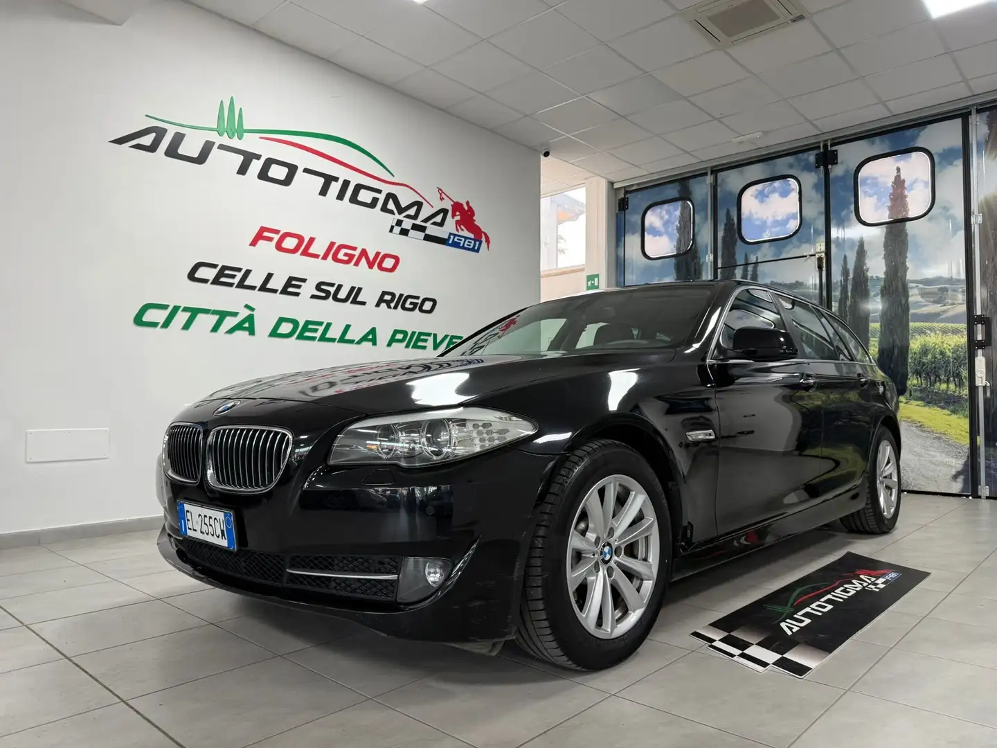 BMW 525 525d Touring 2.0 Futura 218cv Nero - 1
