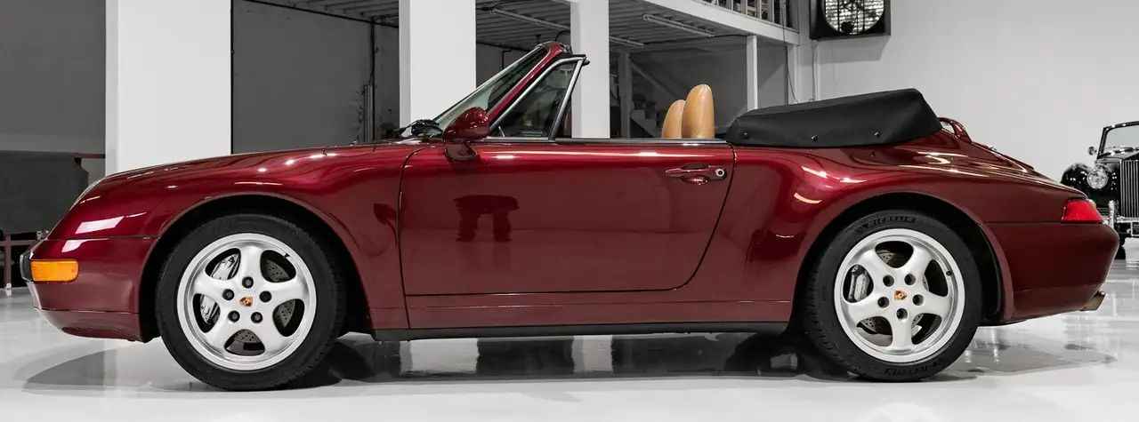 Porsche 911 CARRERA 4 CABRIOLET (SIX-SPEED MANUAL, ONLY 16,802 MILES) SIX-SPEED MANUAL, ONLY 16,802 MILES, foto 12