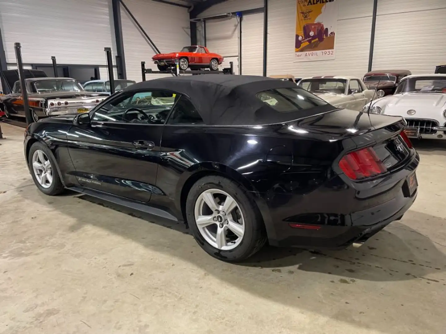 Ford Mustang CABRIOLET V6 Noir - 2
