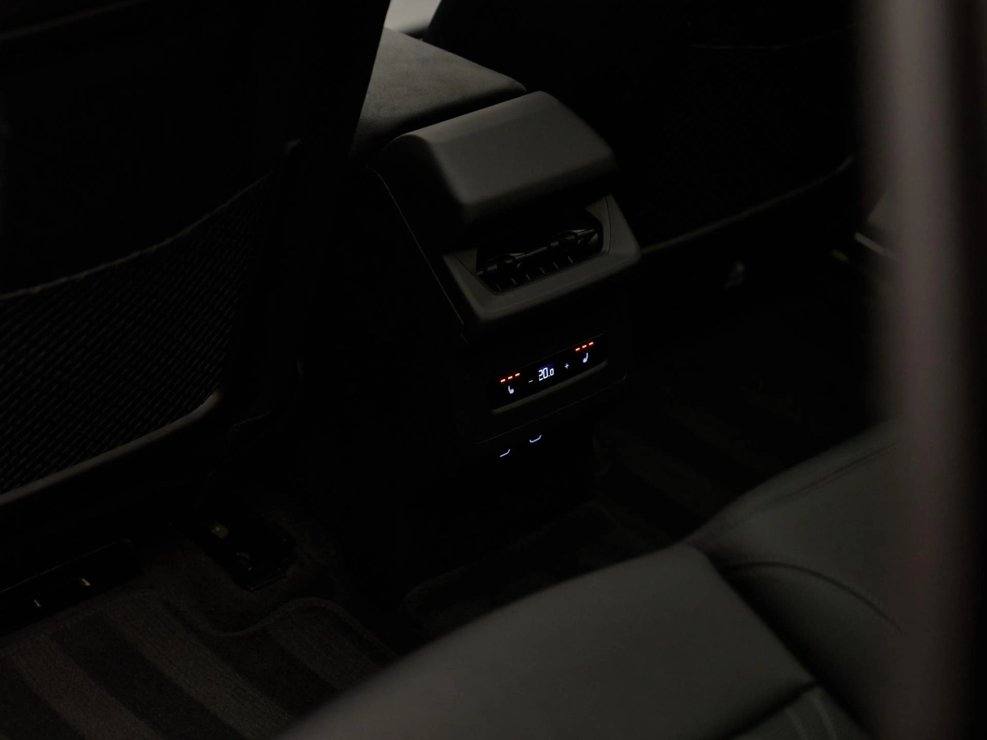 Audi S6 e-tron Avant Quattro , pano, Tech Pro, B&O, luchtv., OLED — photo 30