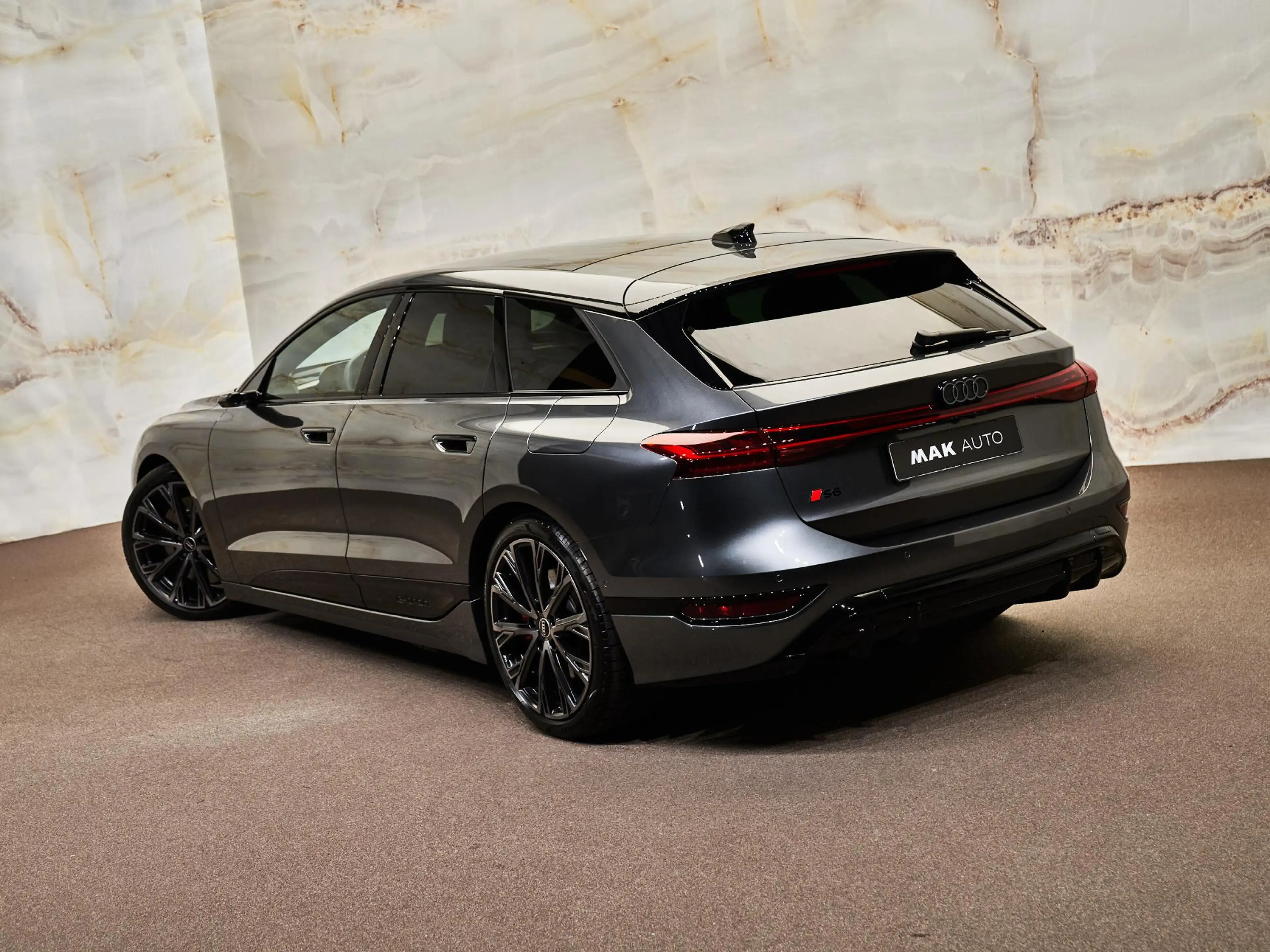 Audi S6 e-tron Avant Quattro , pano, Tech Pro, B&O, luchtv., OLED — photo 34