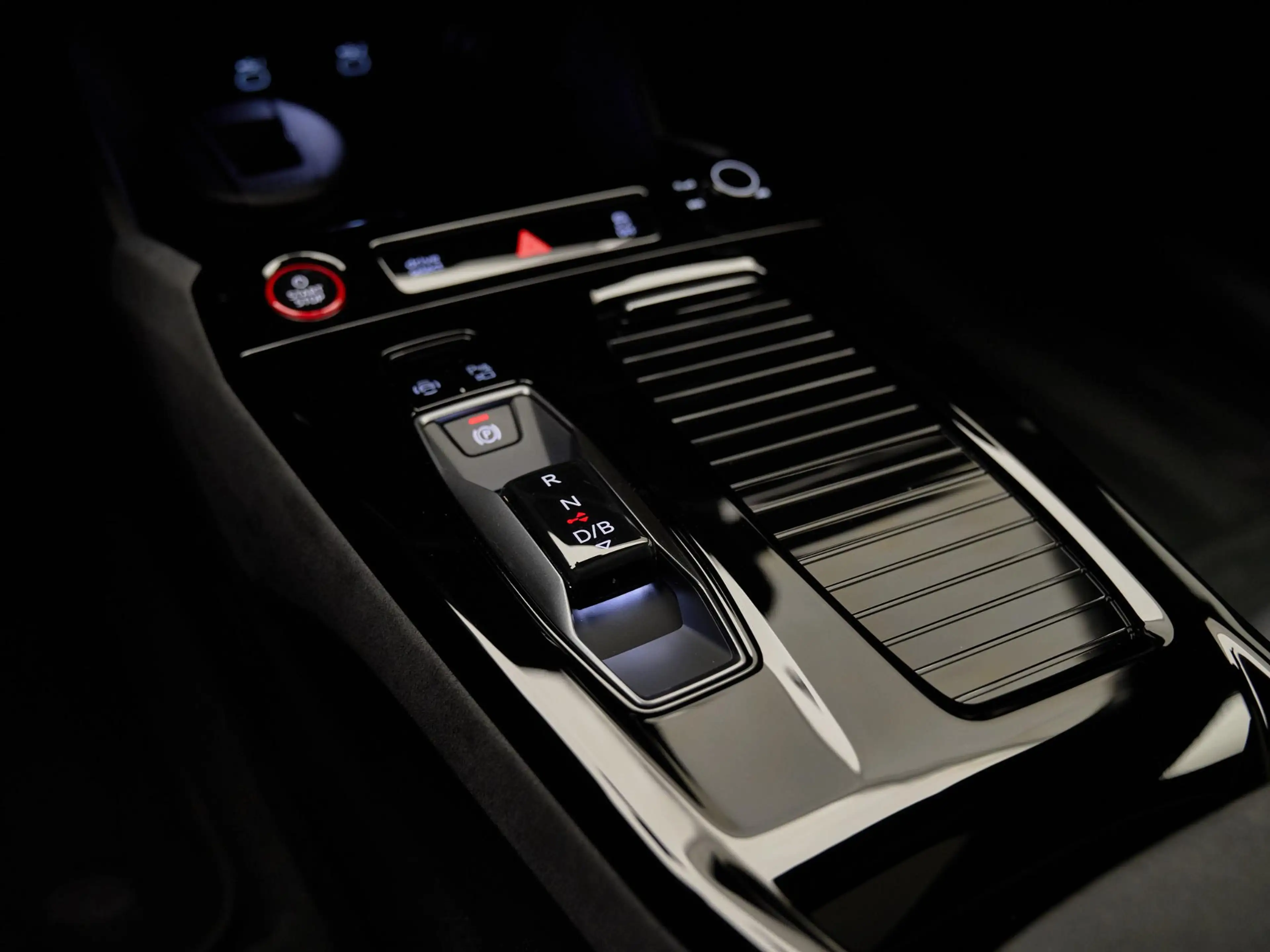 Audi S6 e-tron Avant Quattro , pano, Tech Pro, B&O, luchtv., OLED — photo 26