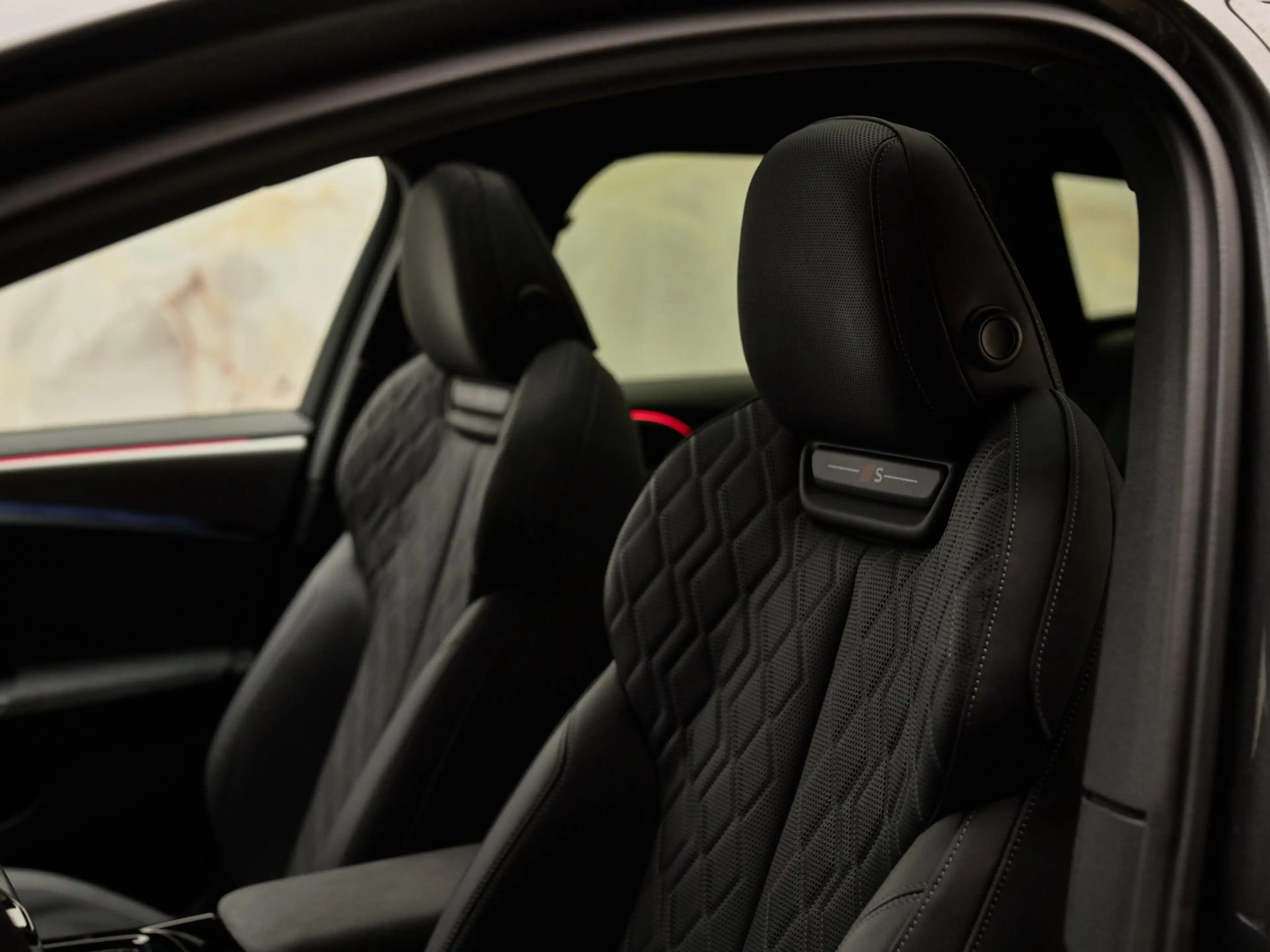 Audi S6 e-tron Avant Quattro , pano, Tech Pro, B&O, luchtv., OLED — photo 28