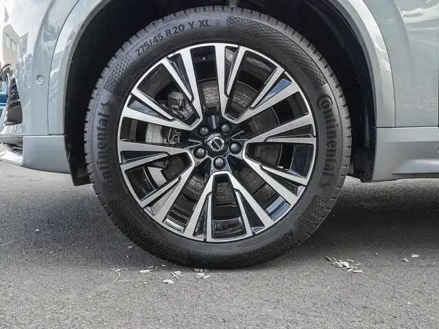 Volvo XC90 view 7