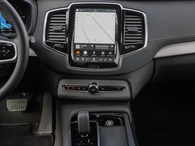 Volvo XC90 view 13