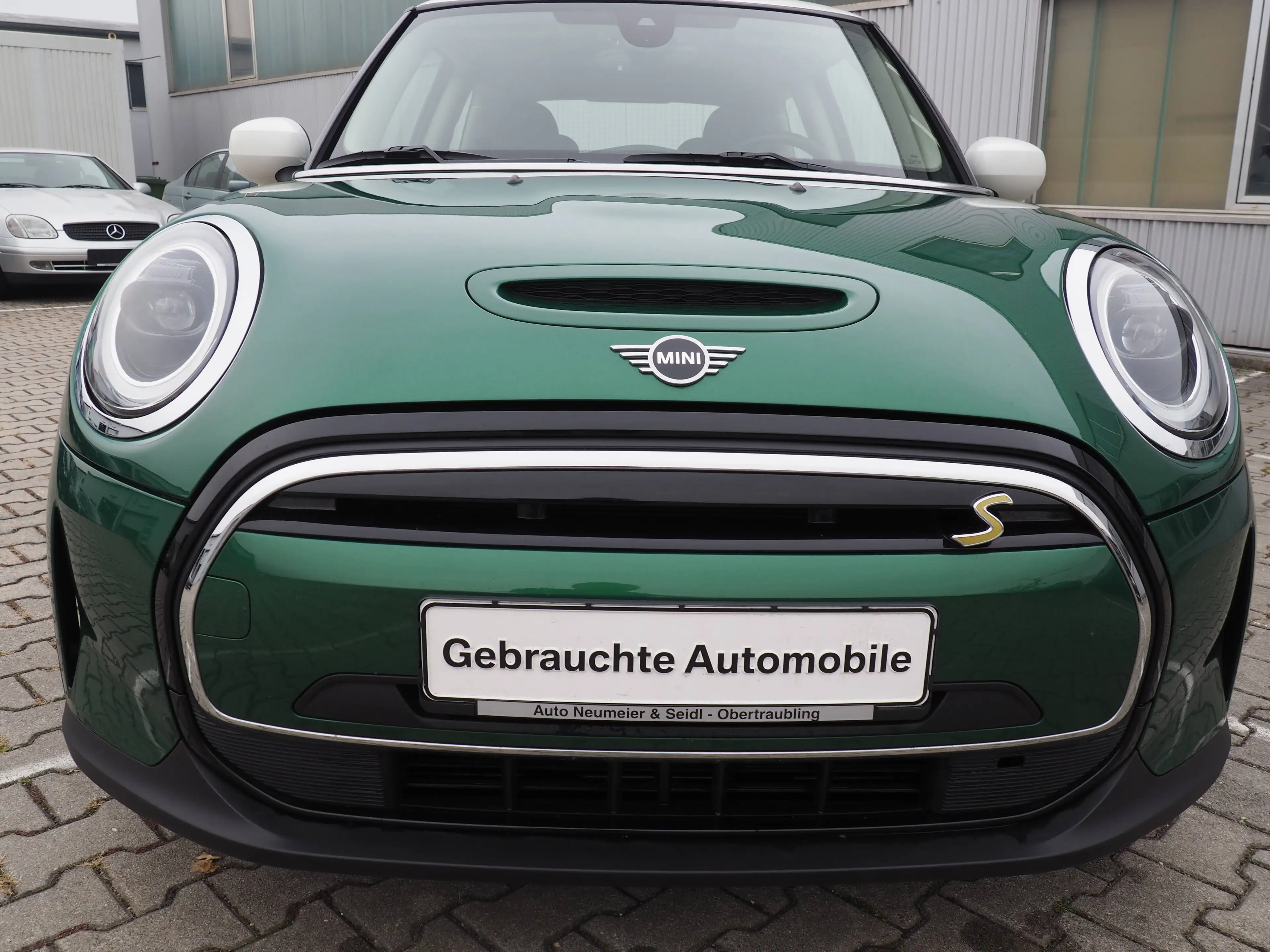 MINI Cooper SE Cooper SE Classic Trim*Sitzhzg*PDC*LED*Navigation* — photo 3