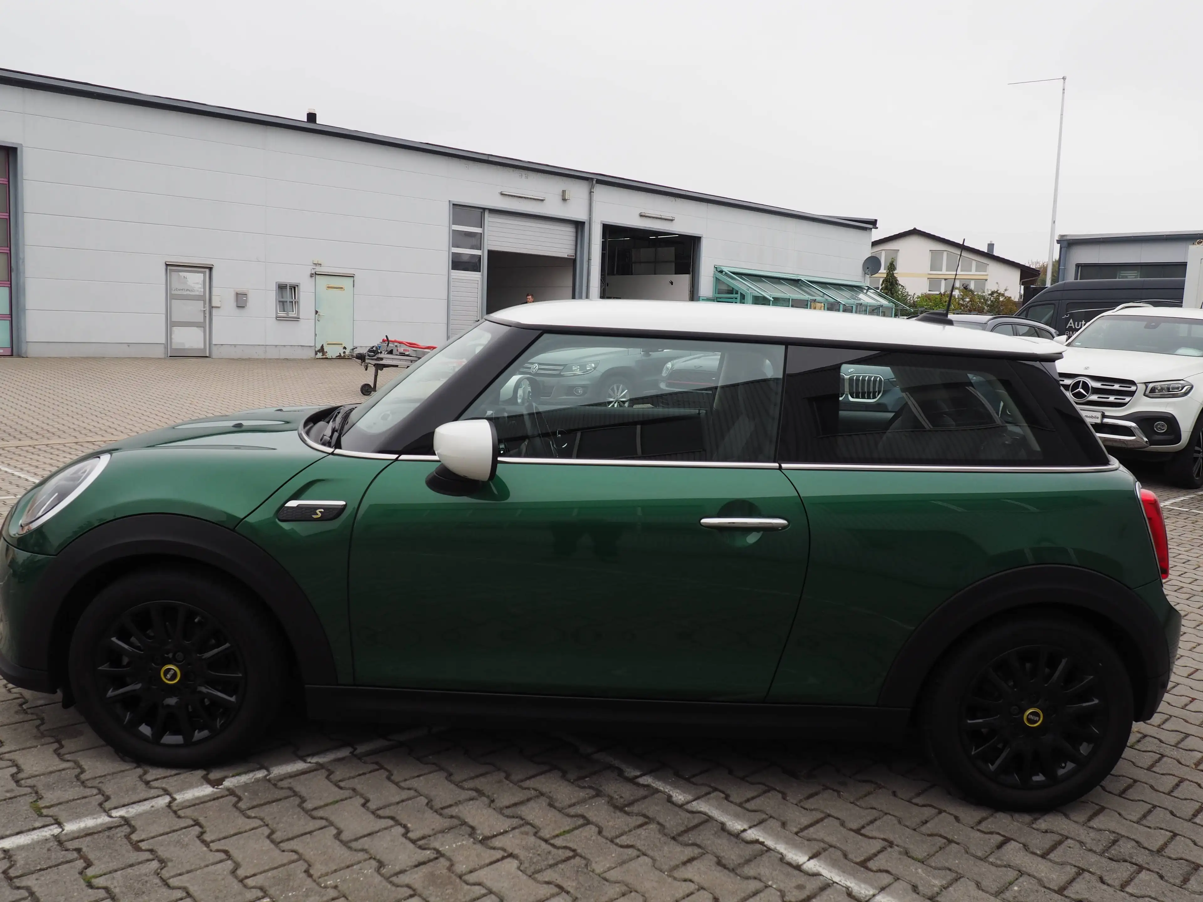 MINI Cooper SE Cooper SE Classic Trim*Sitzhzg*PDC*LED*Navigation* — photo 5