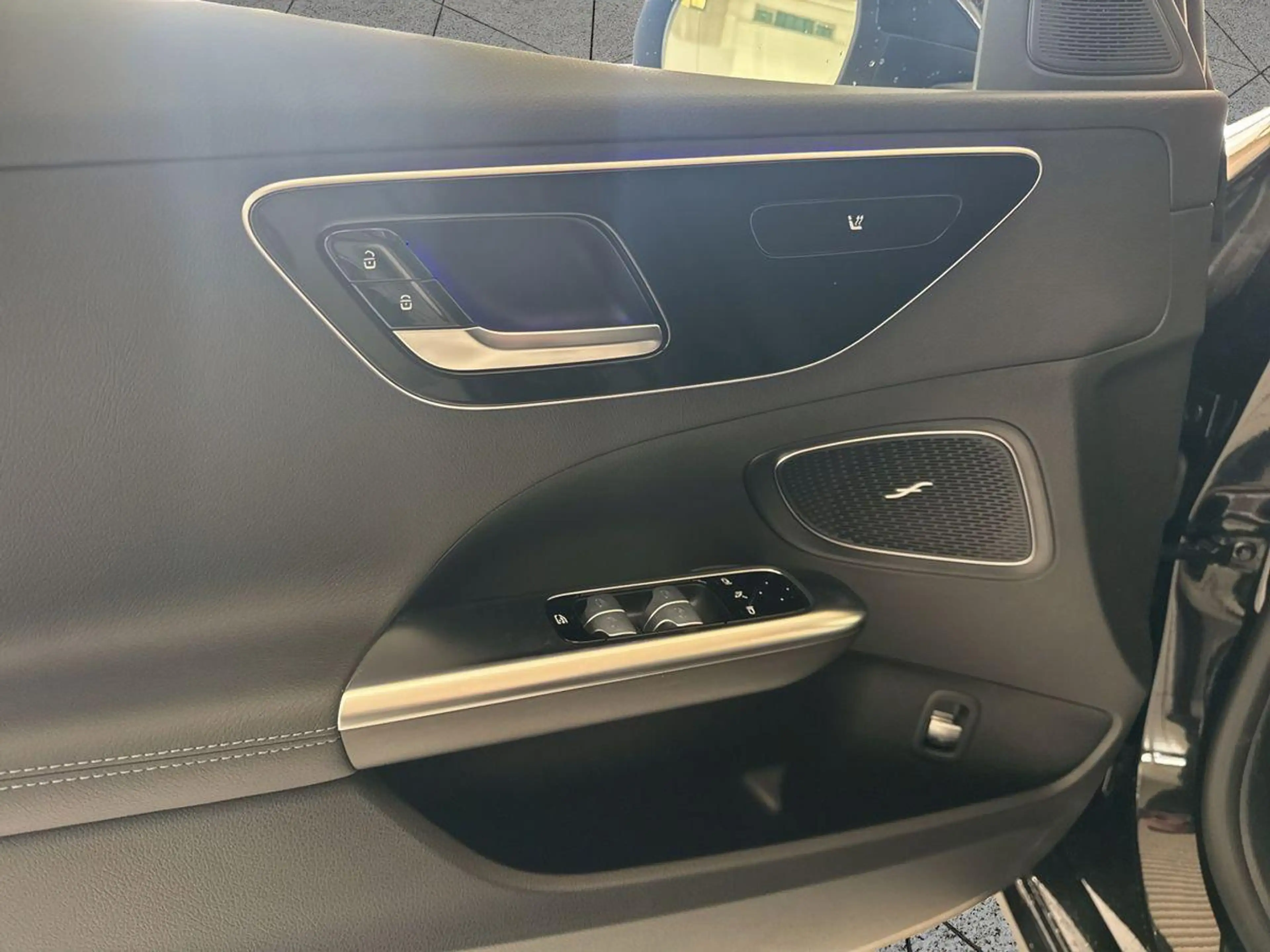 Mercedes-Benz C 200 T Avantgarde Pano KGo Sound Busi — photo 11