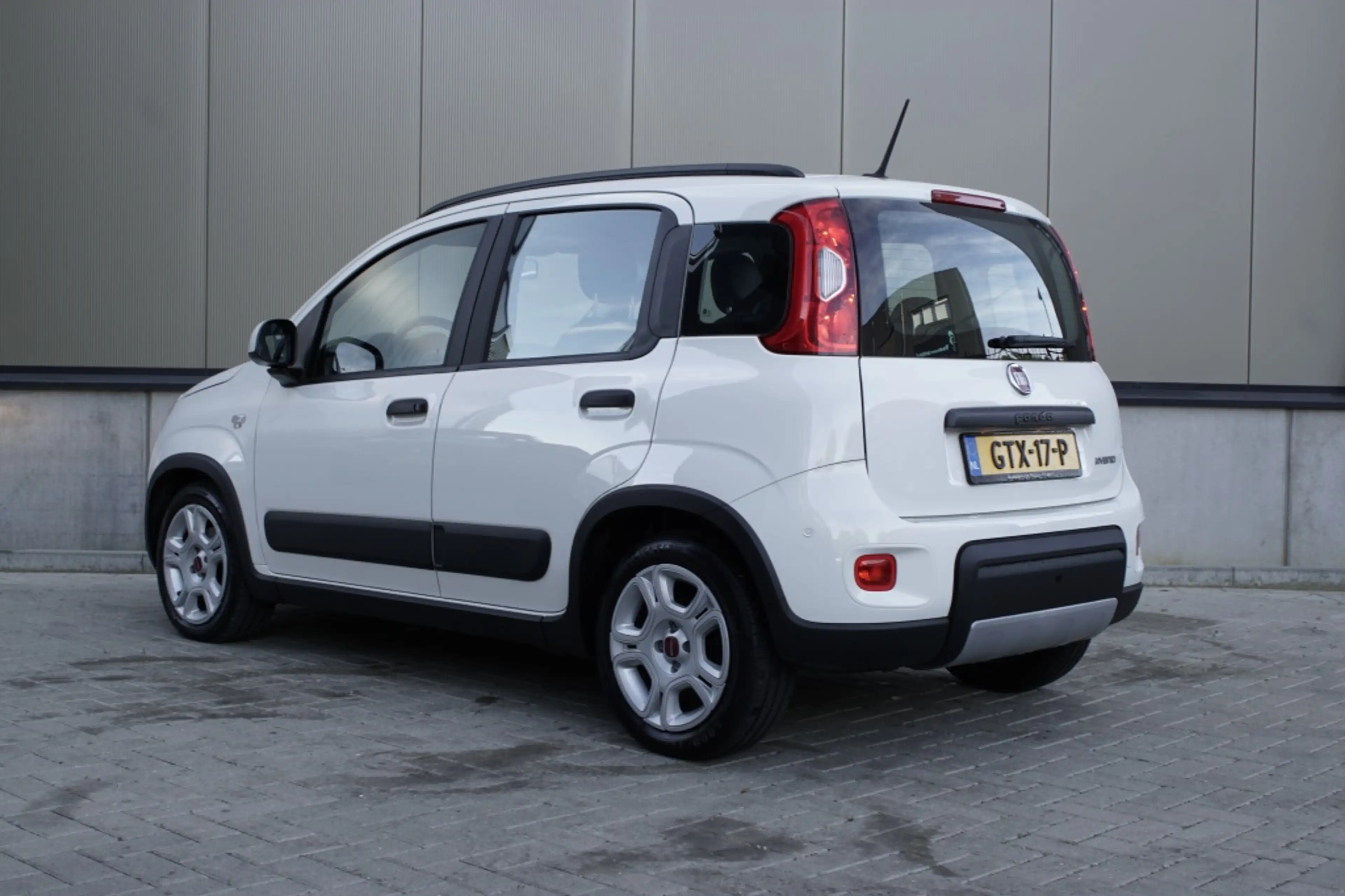 Fiat Panda 1.0 Hybr. City Life — photo 3