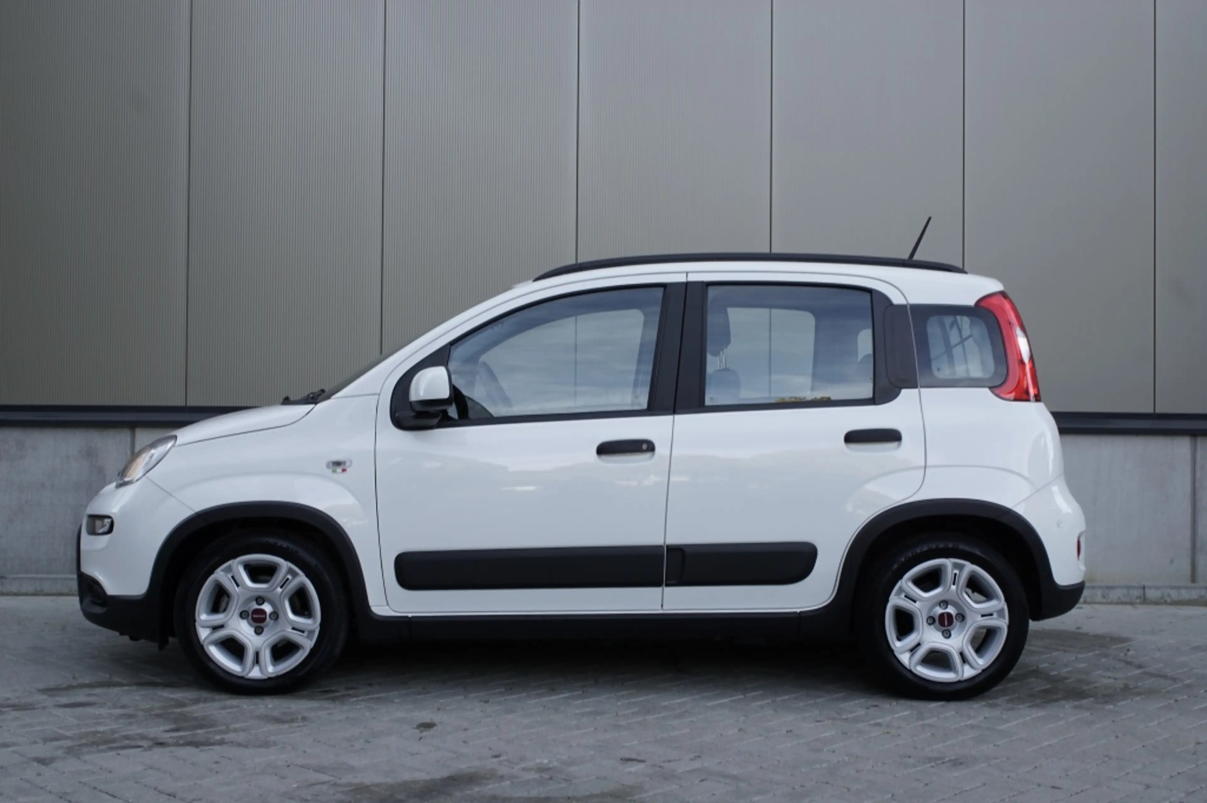 Fiat Panda 1.0 Hybr. City Life — photo 2