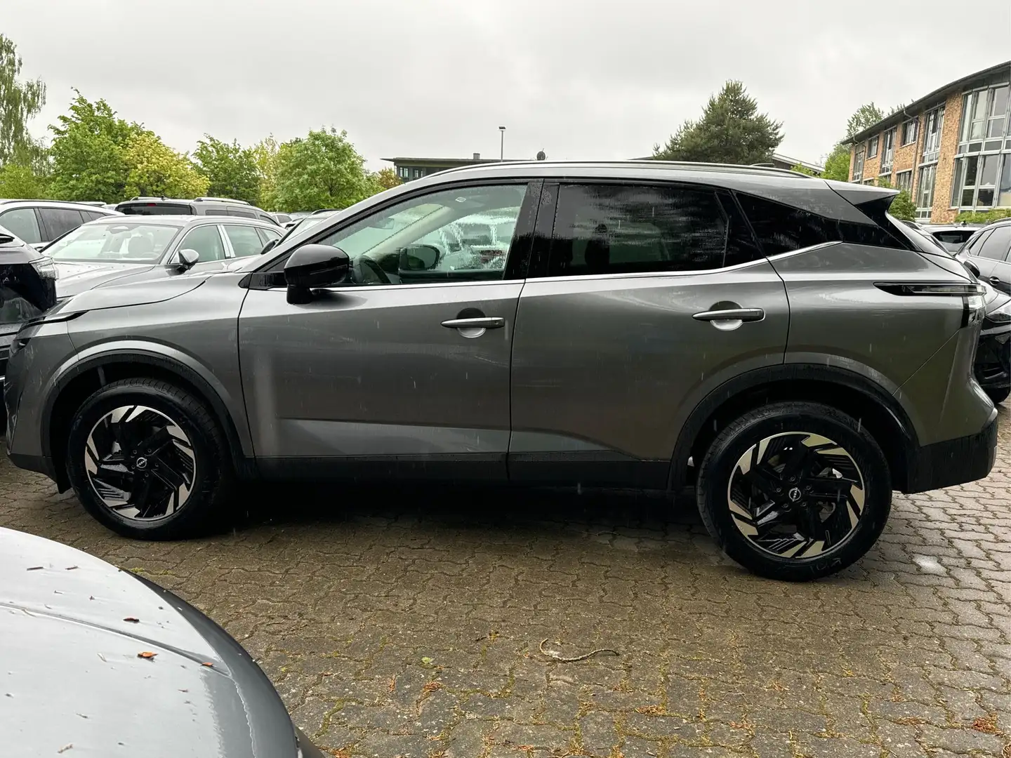 Nissan Qashqai N-CONNECTA EL.HECKKL+HEAD-UP+KAMERA+ACC+PDC+SHZ... Grau - 2