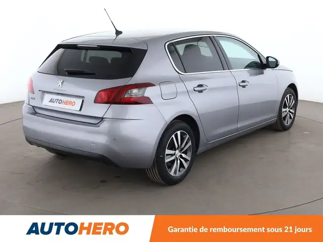 Peugeot 308 view 6