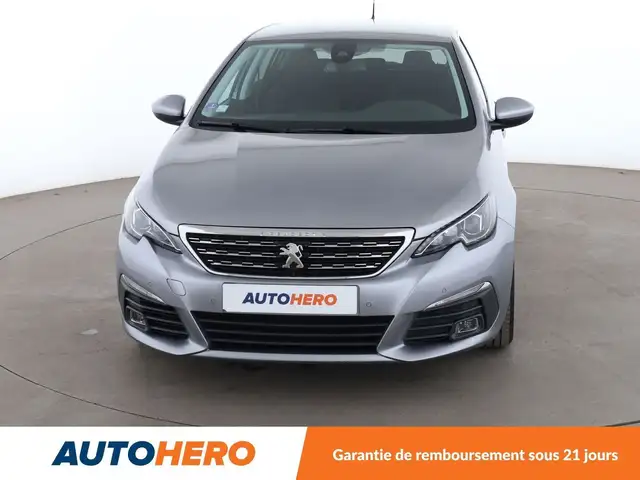 Peugeot 308 view 9