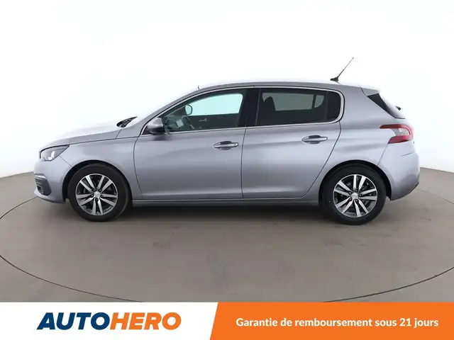 Peugeot 308 view 3