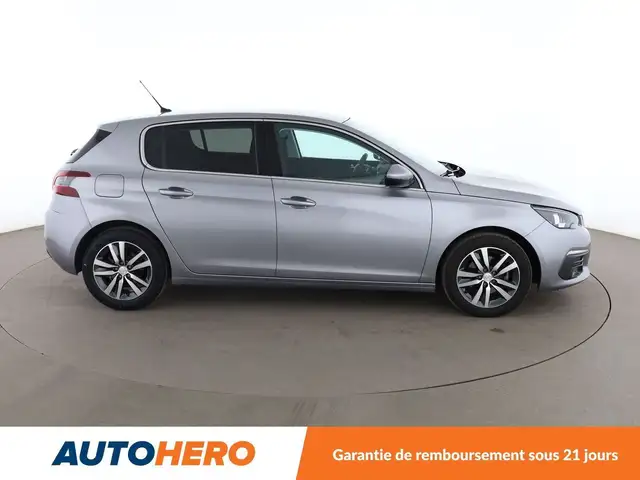 Peugeot 308 view 7