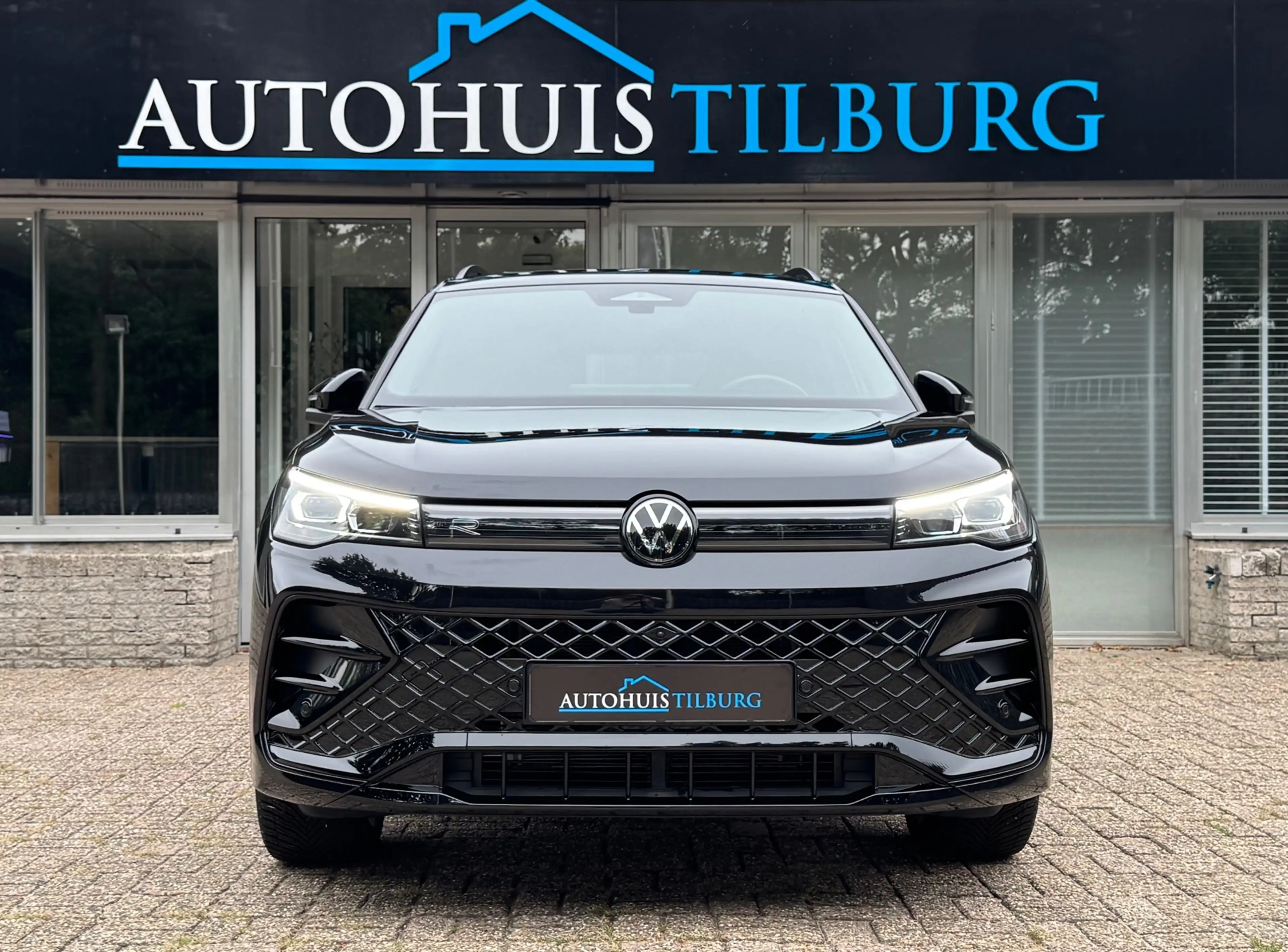 Volkswagen Tiguan 1.5 eTSI R-Line Pano H/K 360' HUD Trekhaak — photo 2