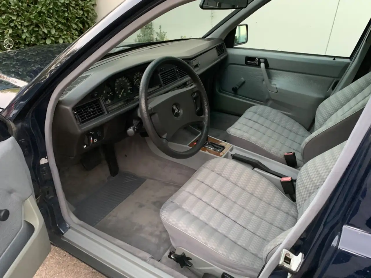 Mercedes-Benz 190 E190 guter Zustand Tüv + H-Zulassung Inspek. neu, foto 5